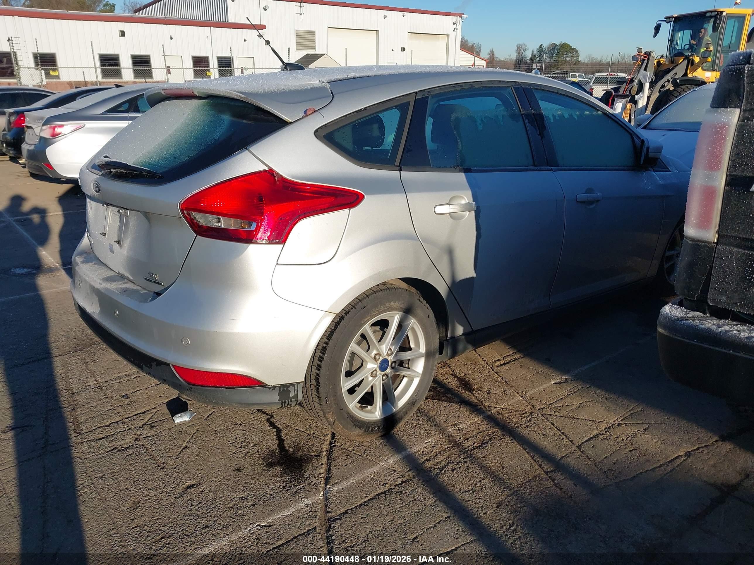FORD FOCUS image 4
