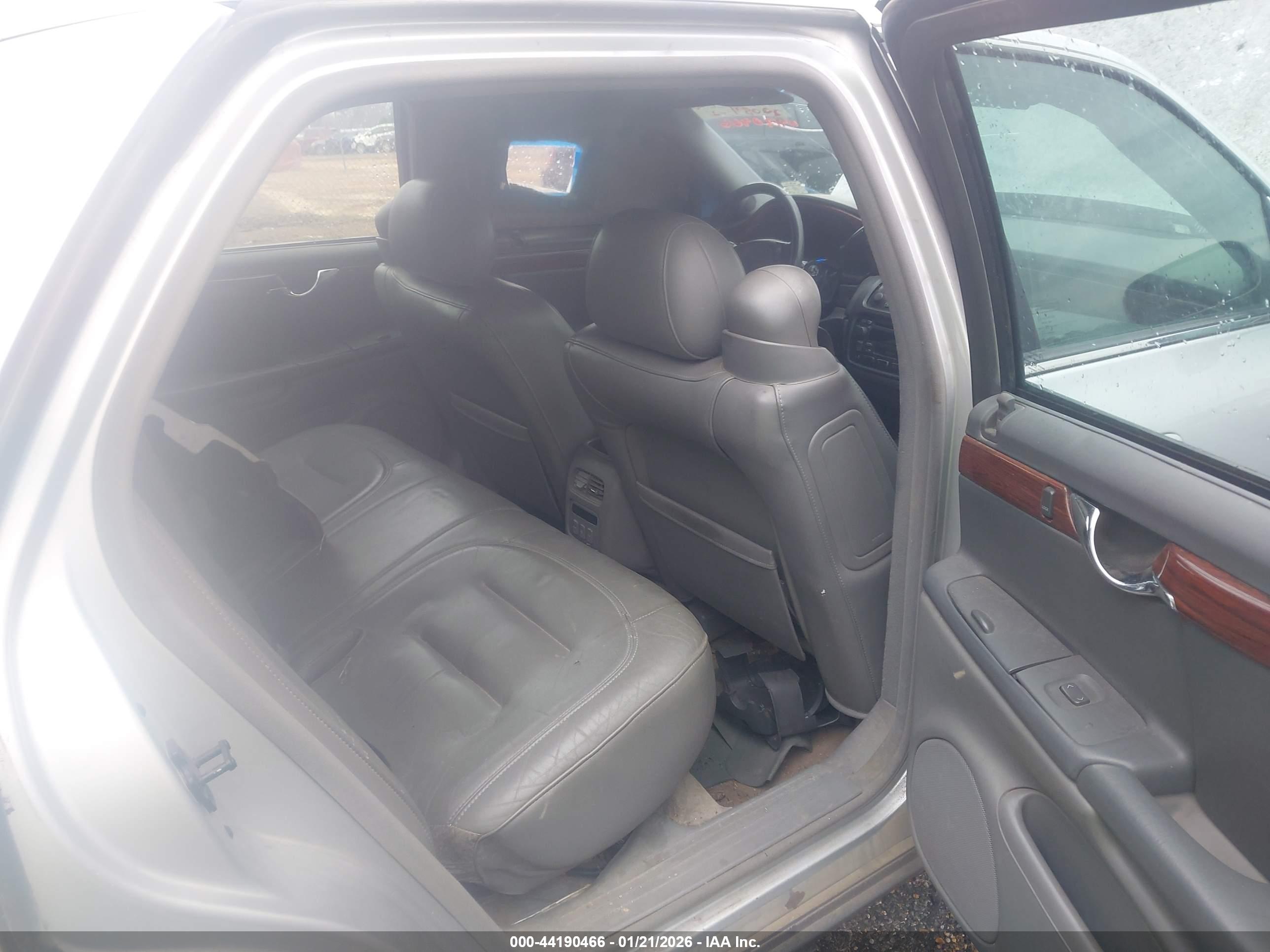 CADILLAC DEVILLE image 8