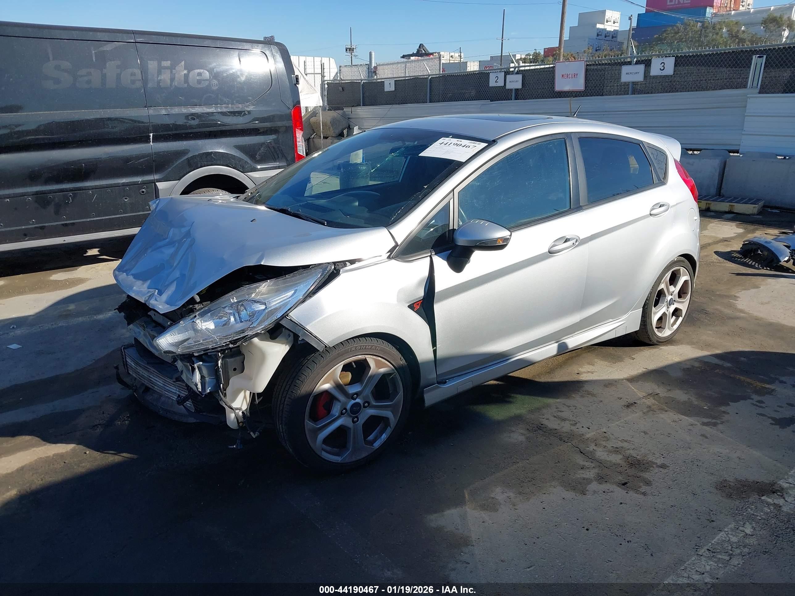 FORD FIESTA image 2