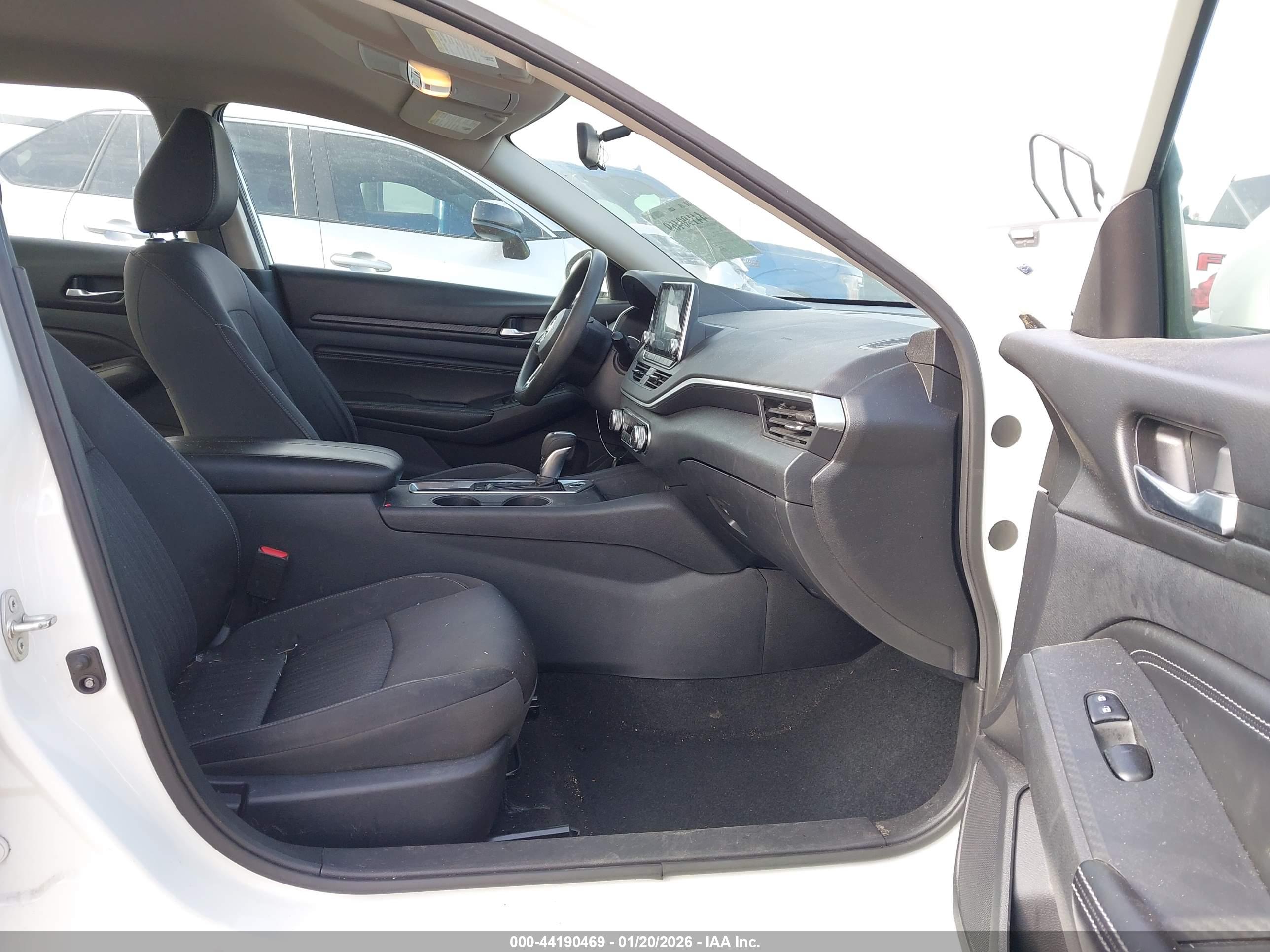 NISSAN ALTIMA image 5