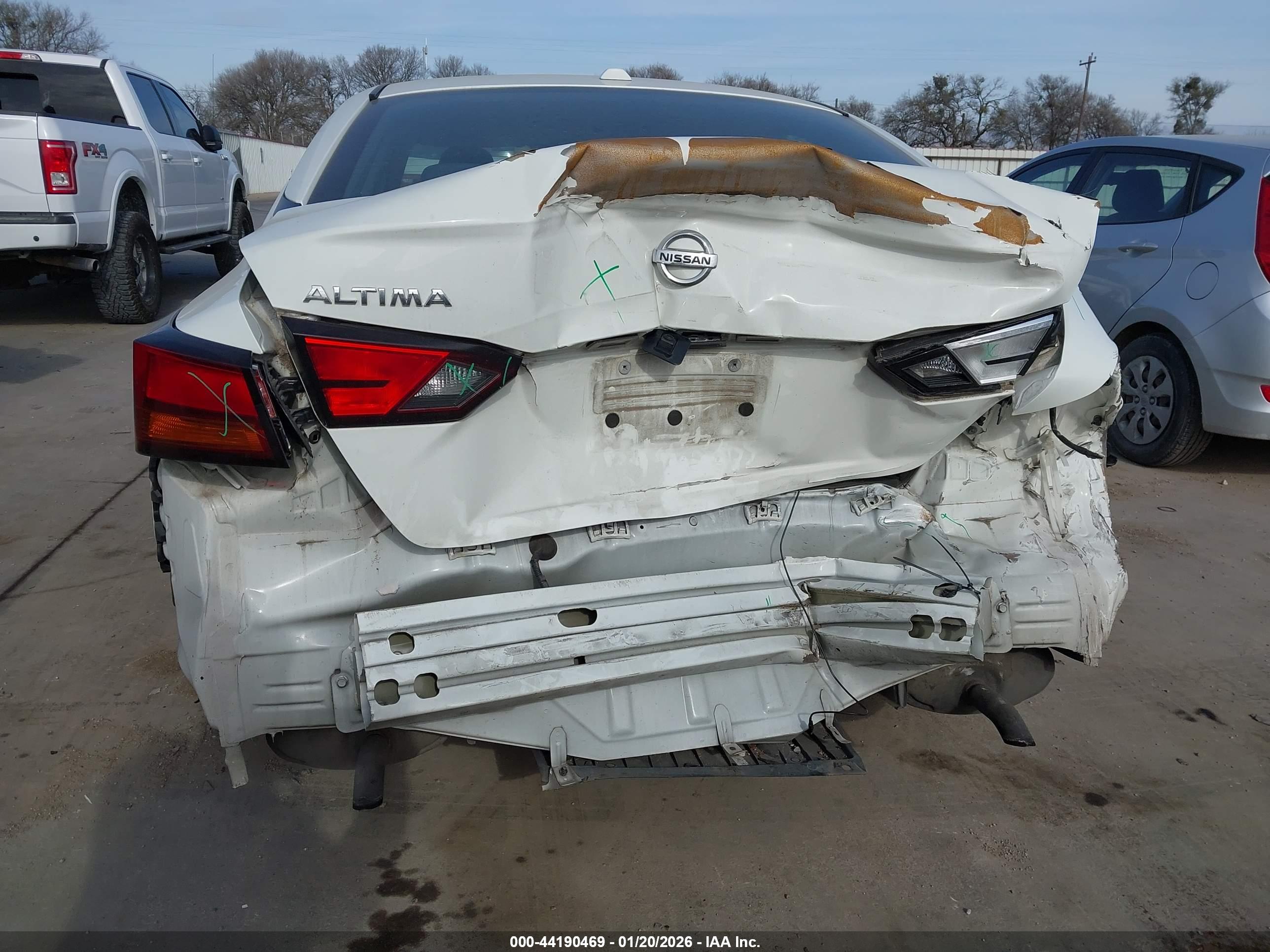 NISSAN ALTIMA image 6