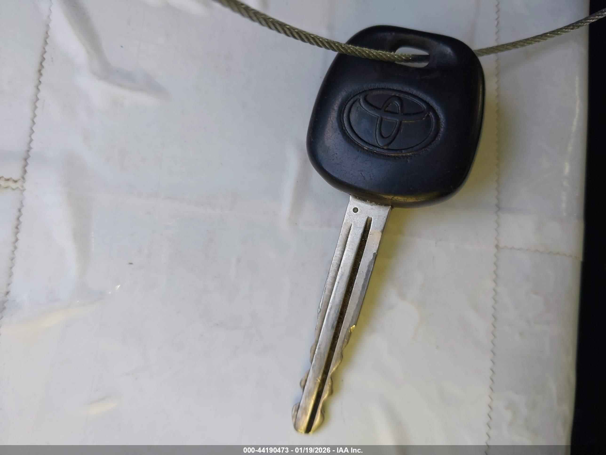 TOYOTA COROLLA image 11