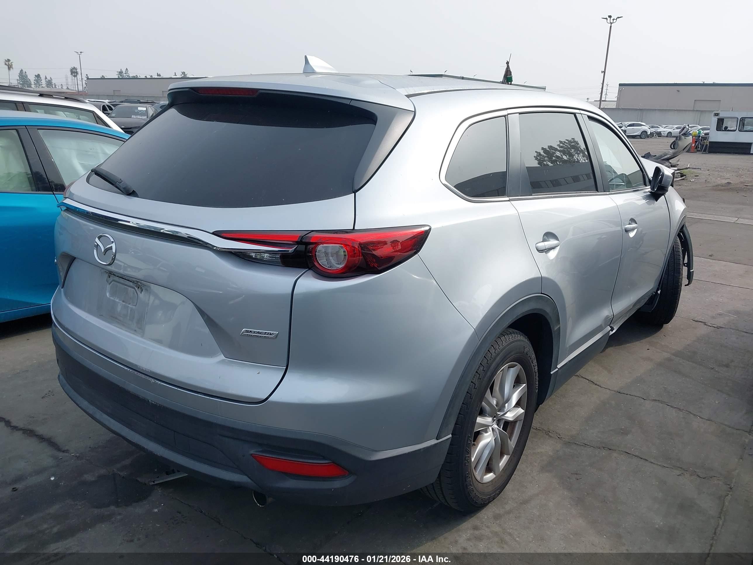 MAZDA CX-9 image 4