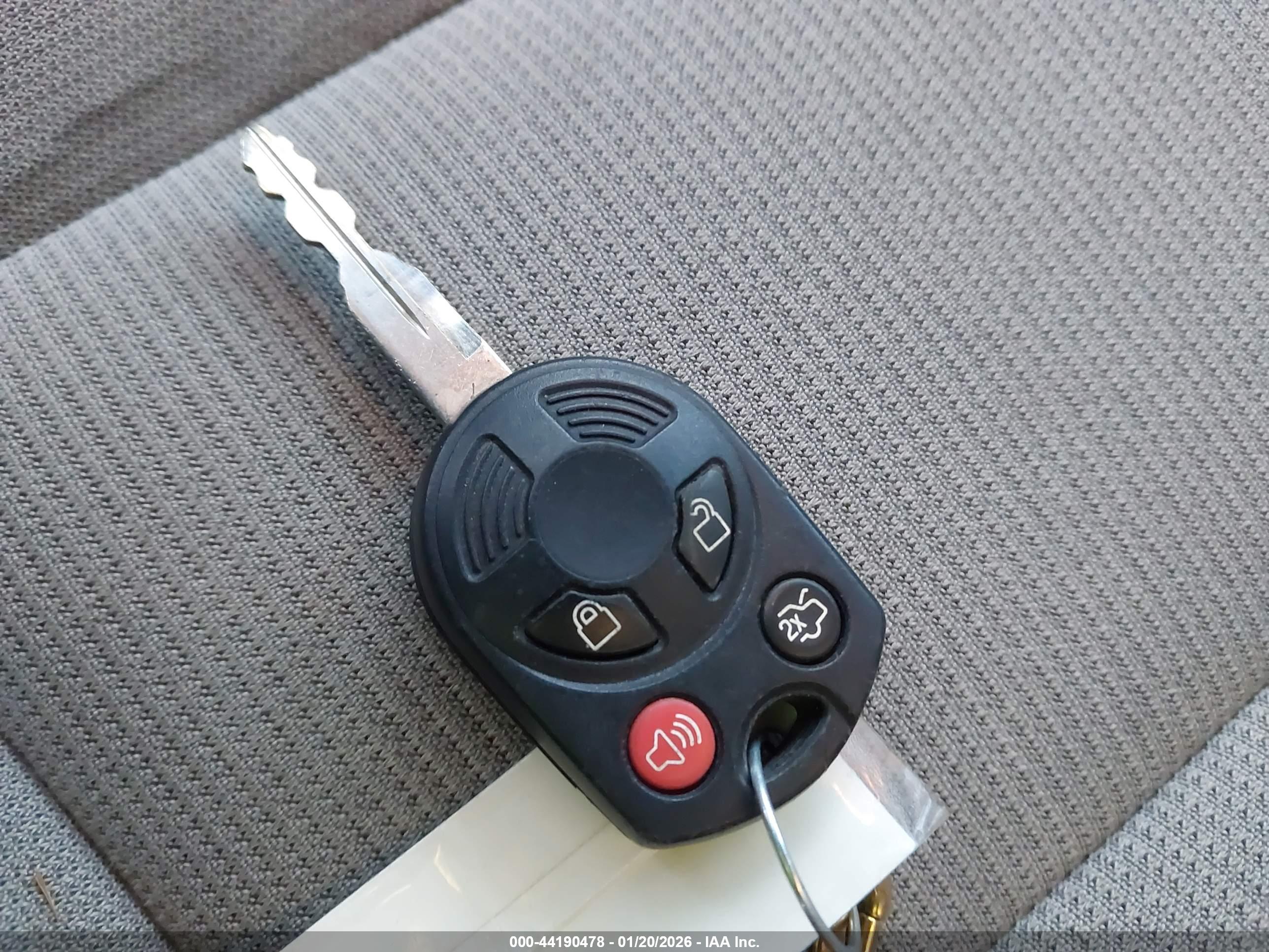 FORD FUSION image 11