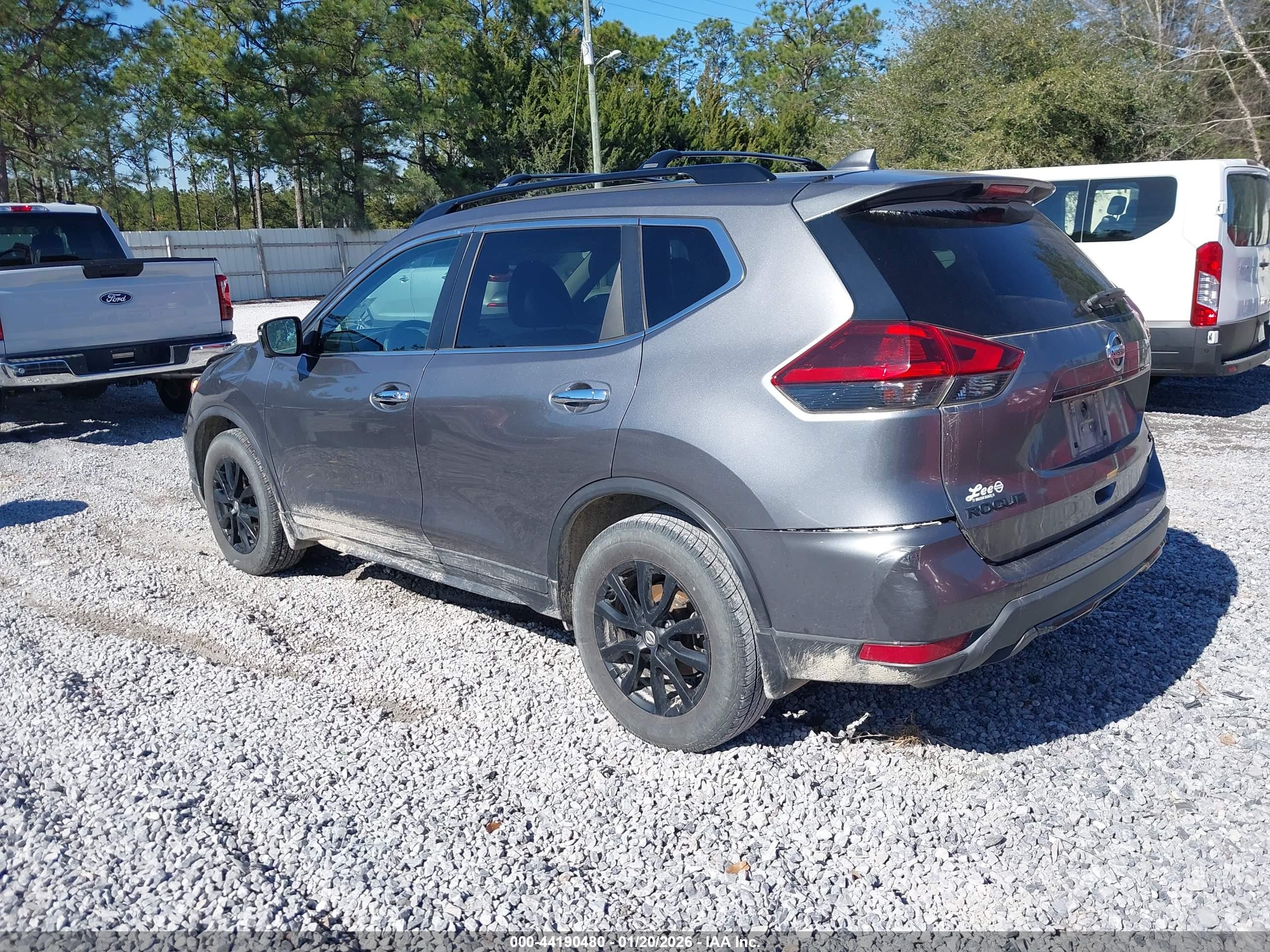 NISSAN ROGUE image 3