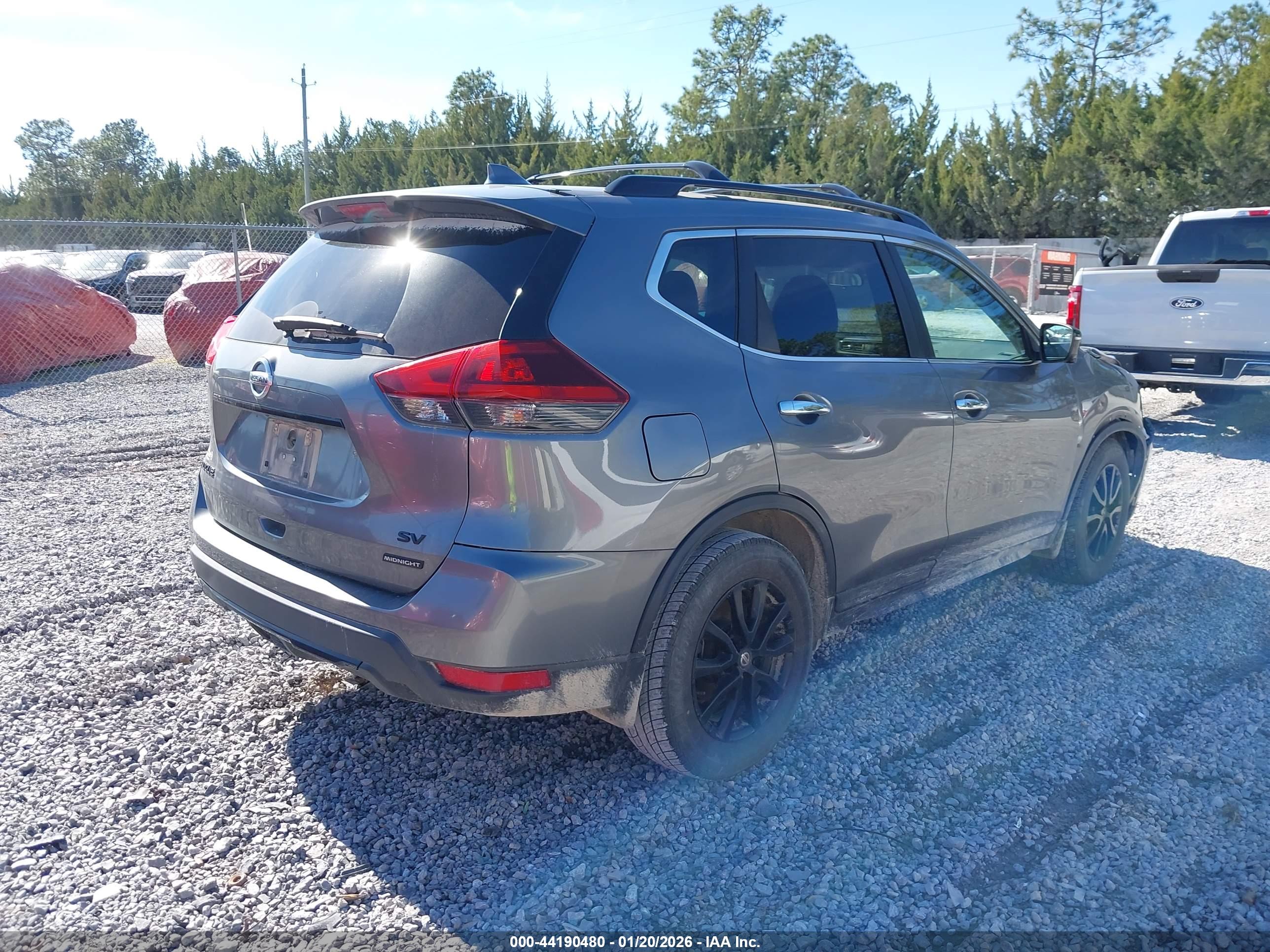 NISSAN ROGUE image 4