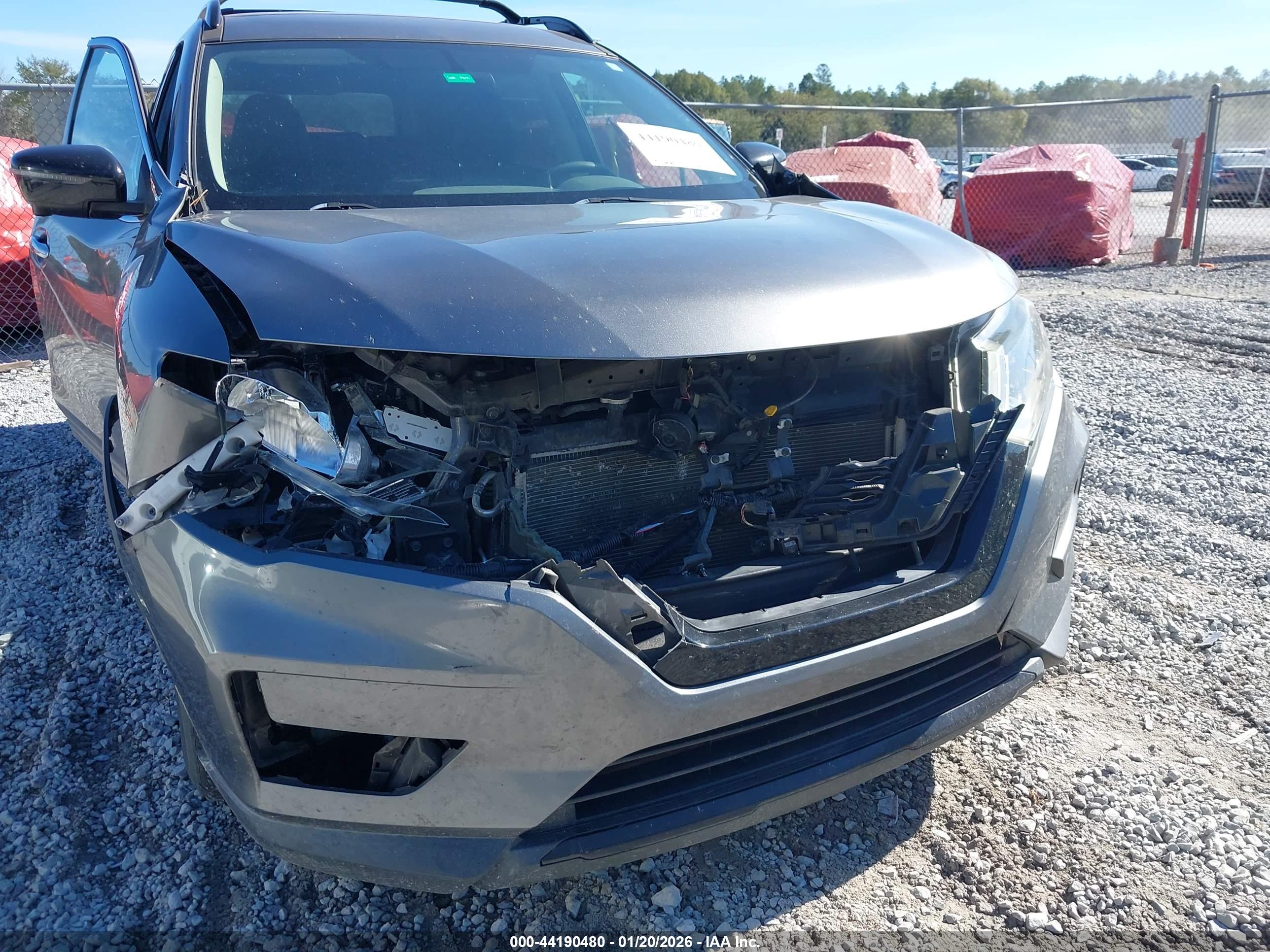 NISSAN ROGUE image 6