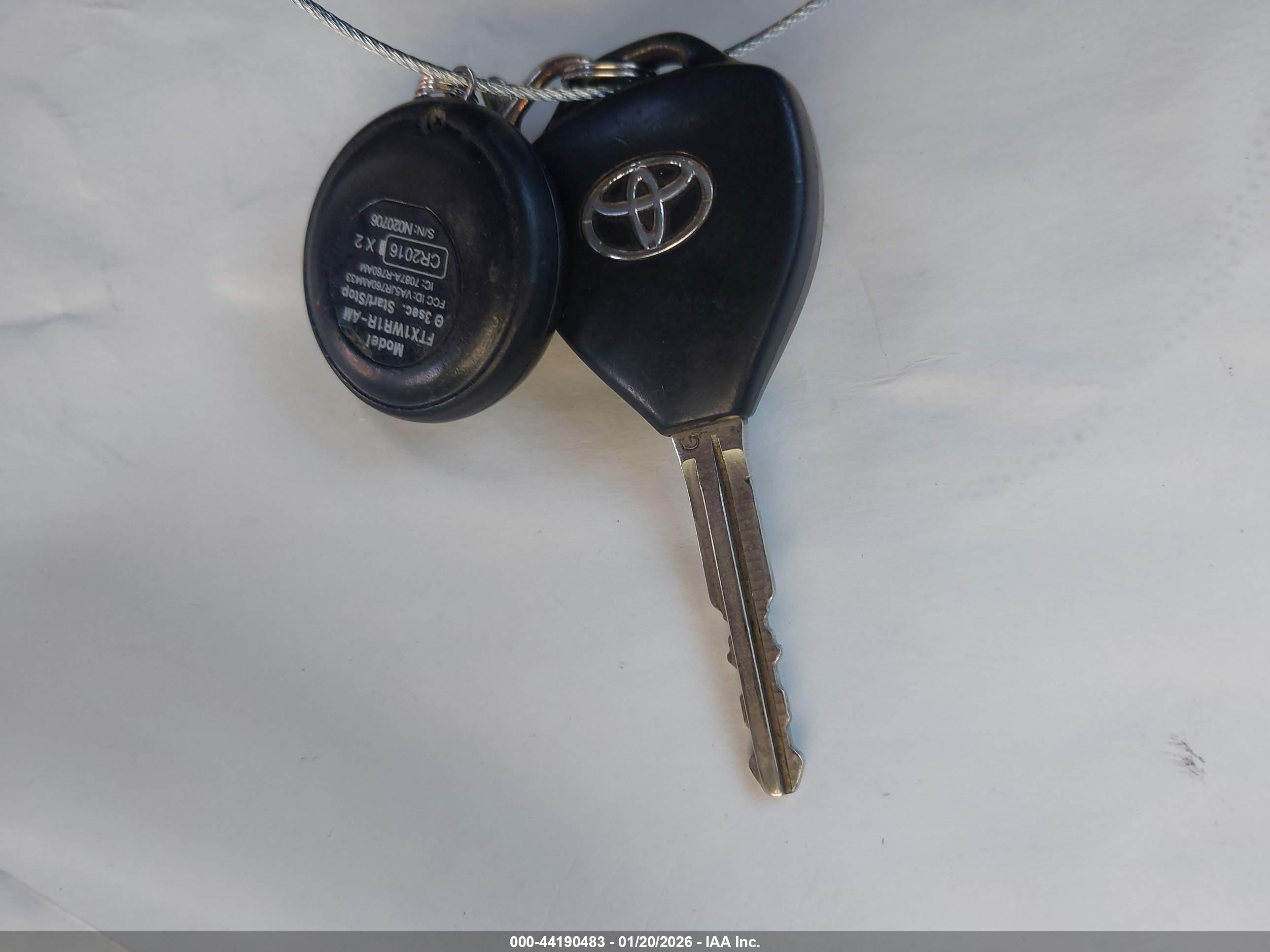 TOYOTA COROLLA image 11