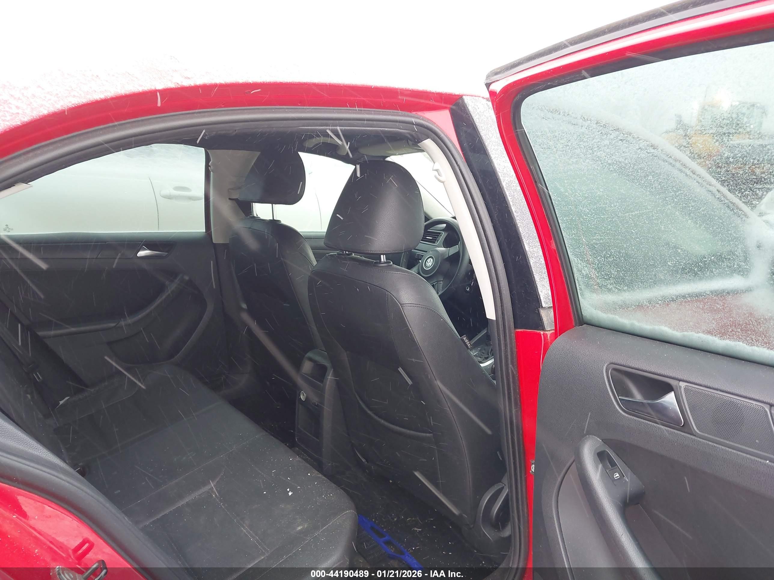 VOLKSWAGEN JETTA image 8
