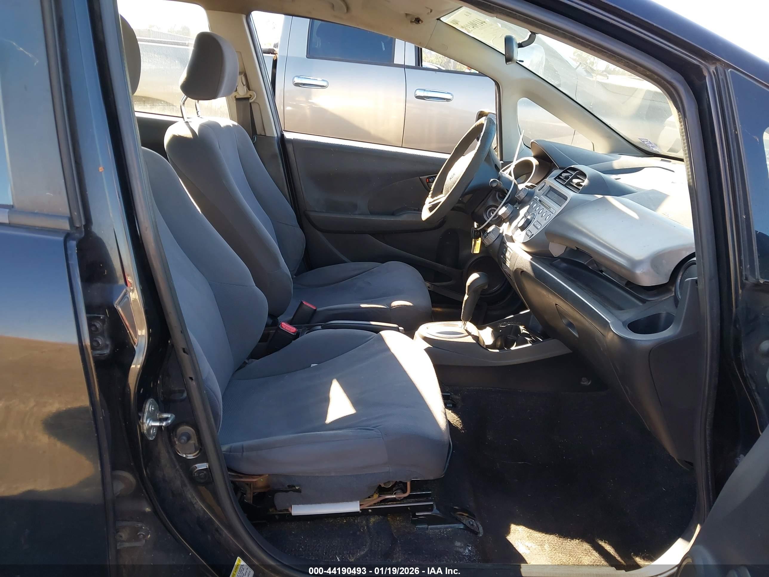 HONDA FIT image 5