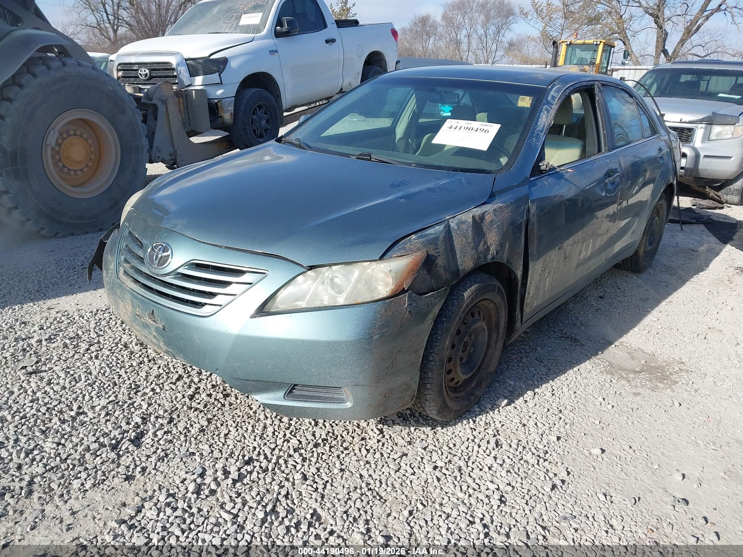 TOYOTA CAMRY image 2