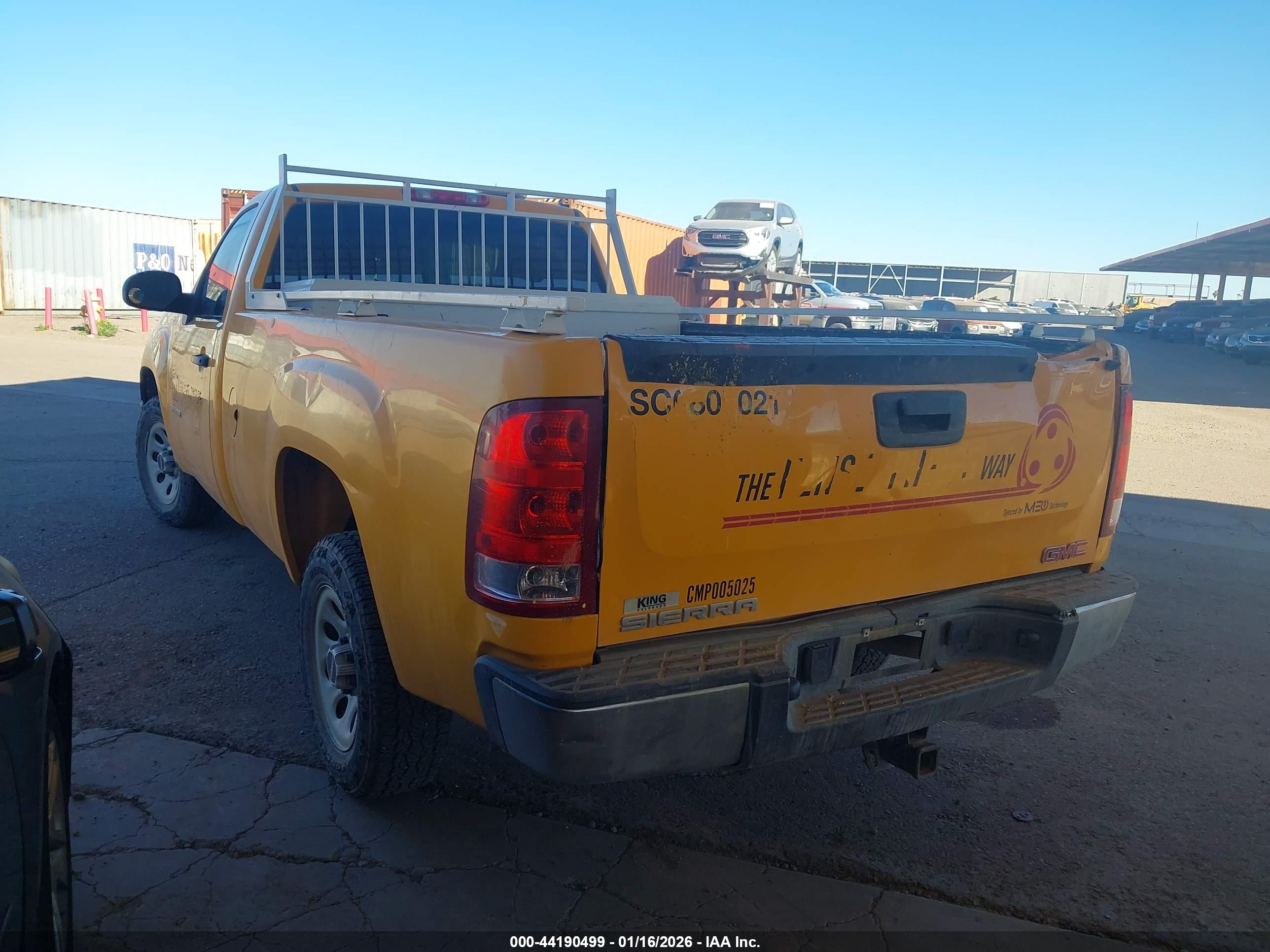 GMC SIERRA image 3