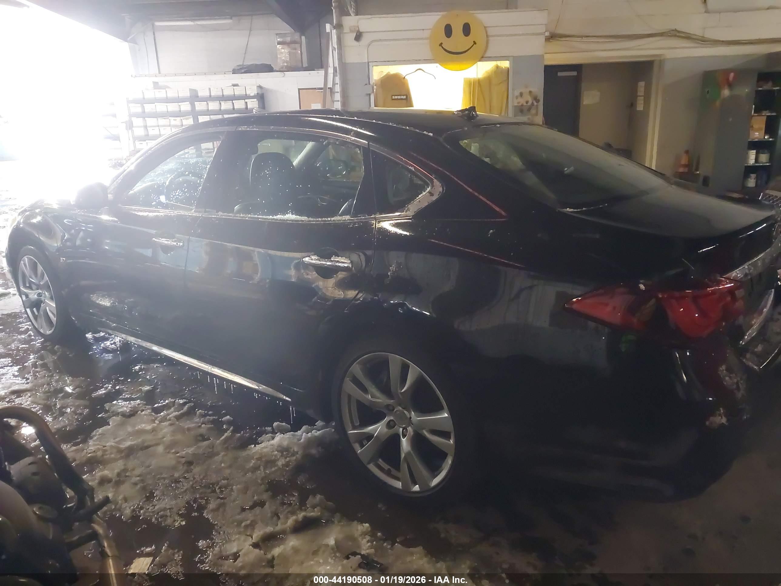 INFINITI Q70L image 3