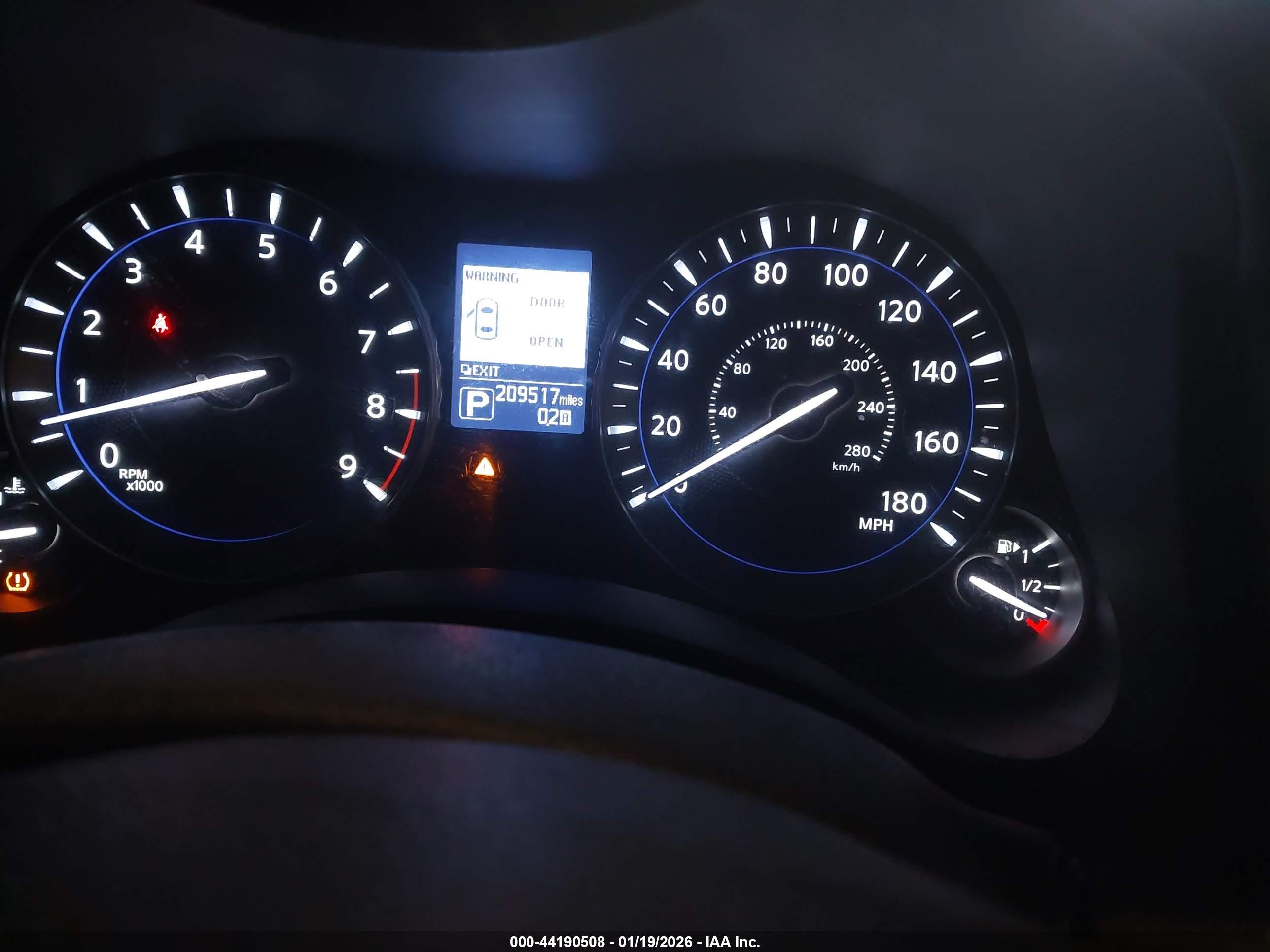 INFINITI Q70L image 7