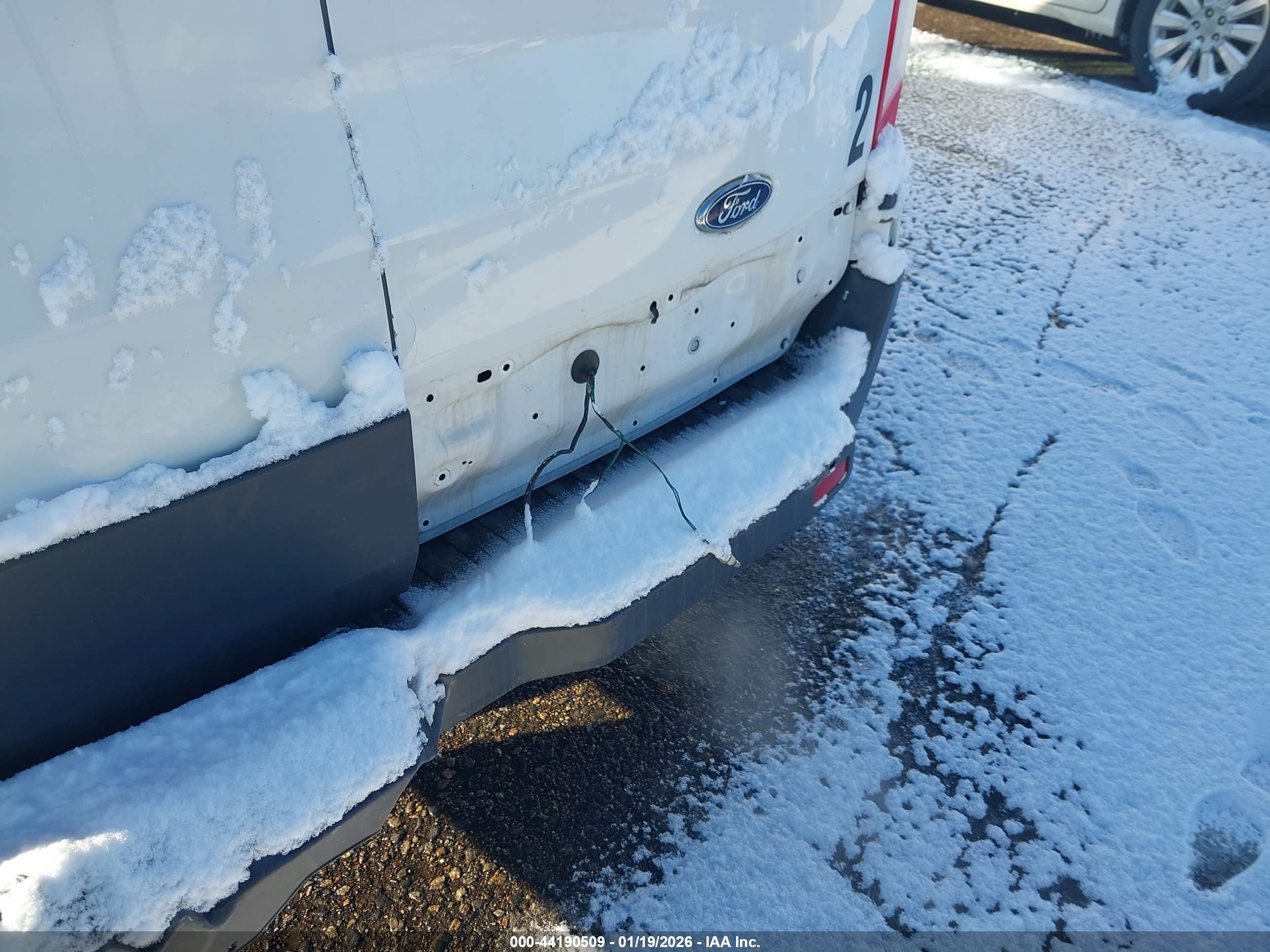 FORD TRANSIT-150 image 6