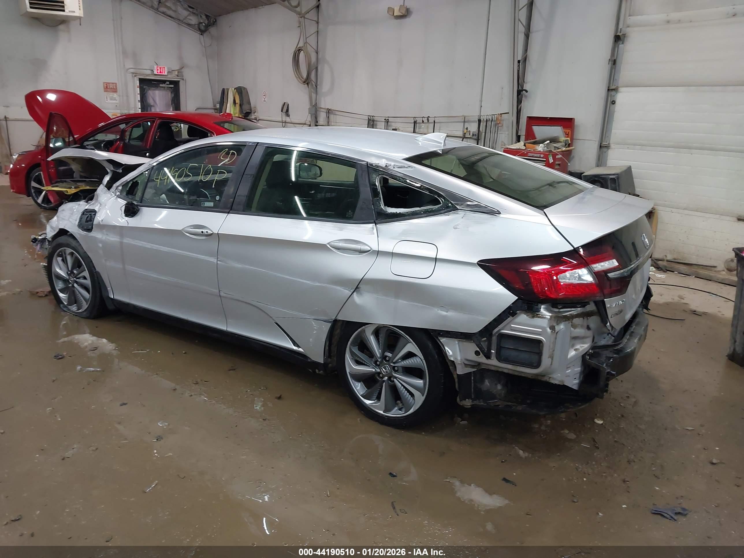 HONDA CLARITY image 3