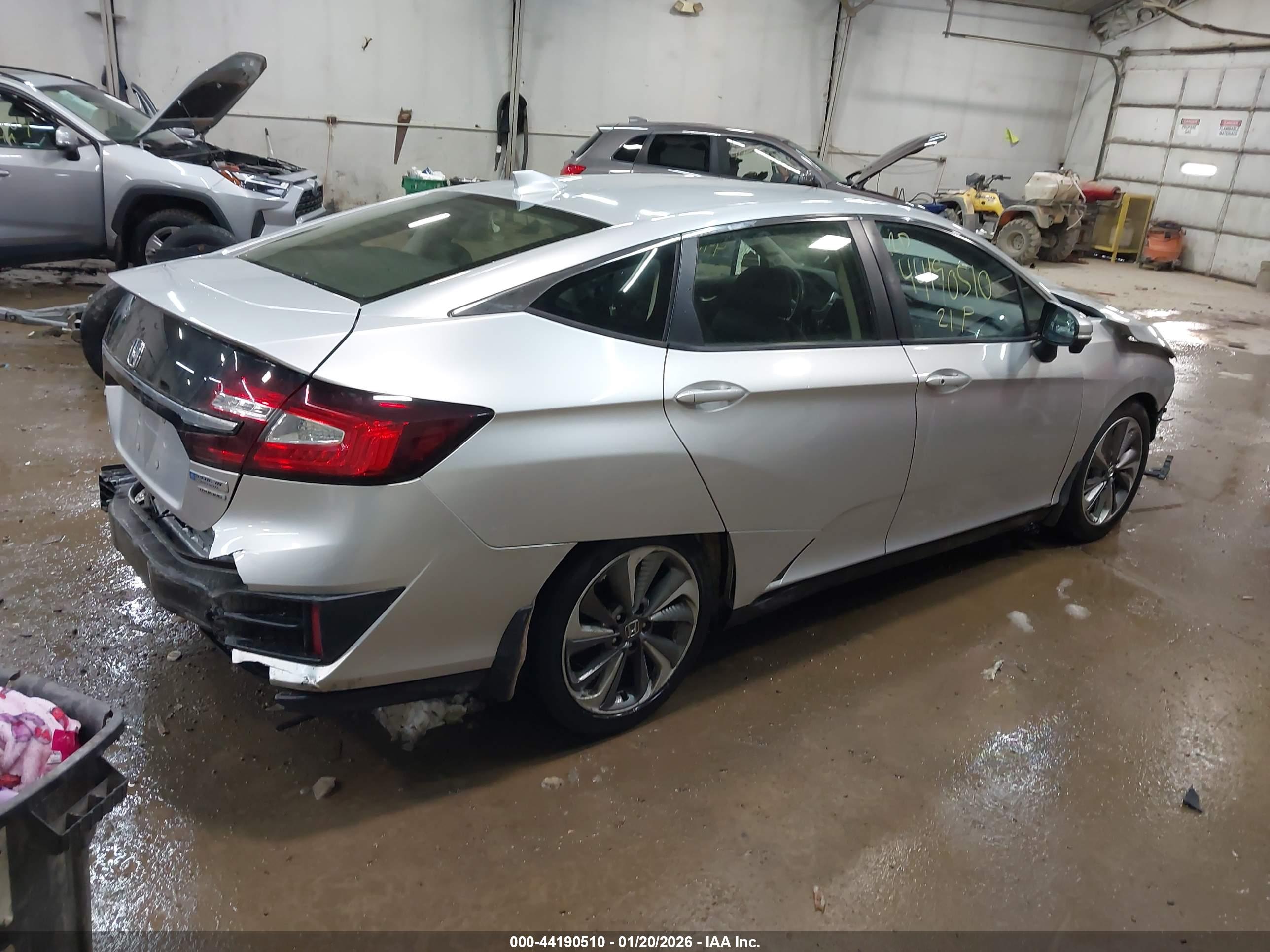 HONDA CLARITY image 4
