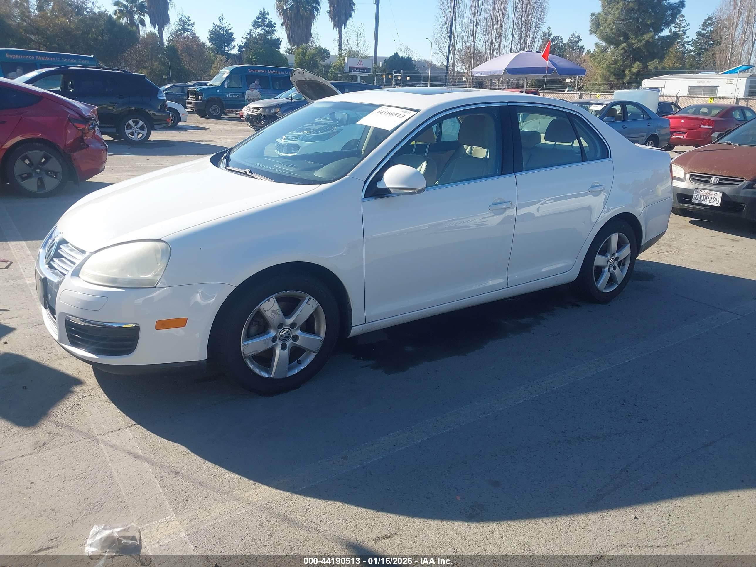 VOLKSWAGEN JETTA image 2
