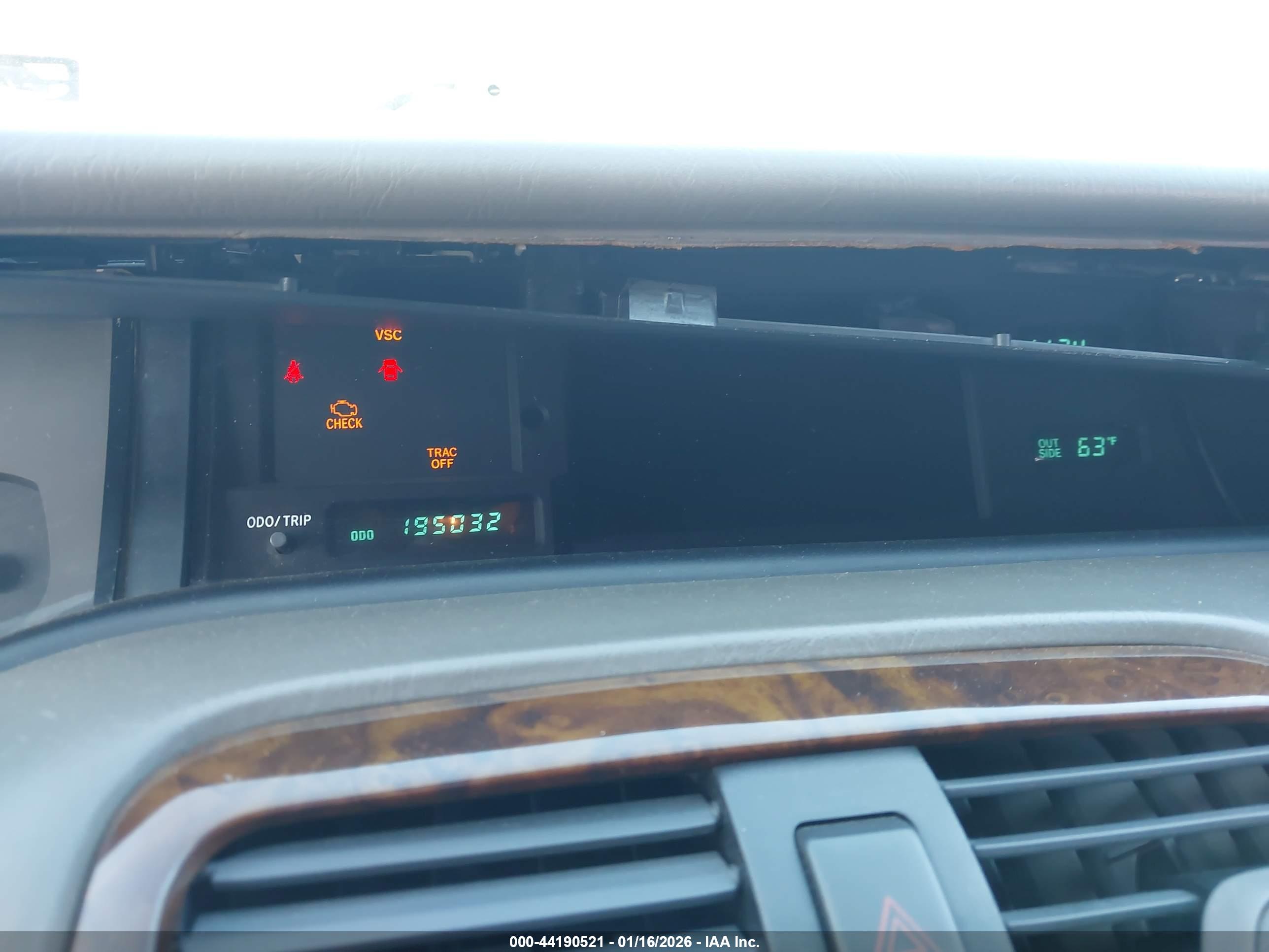 TOYOTA AVALON image 7