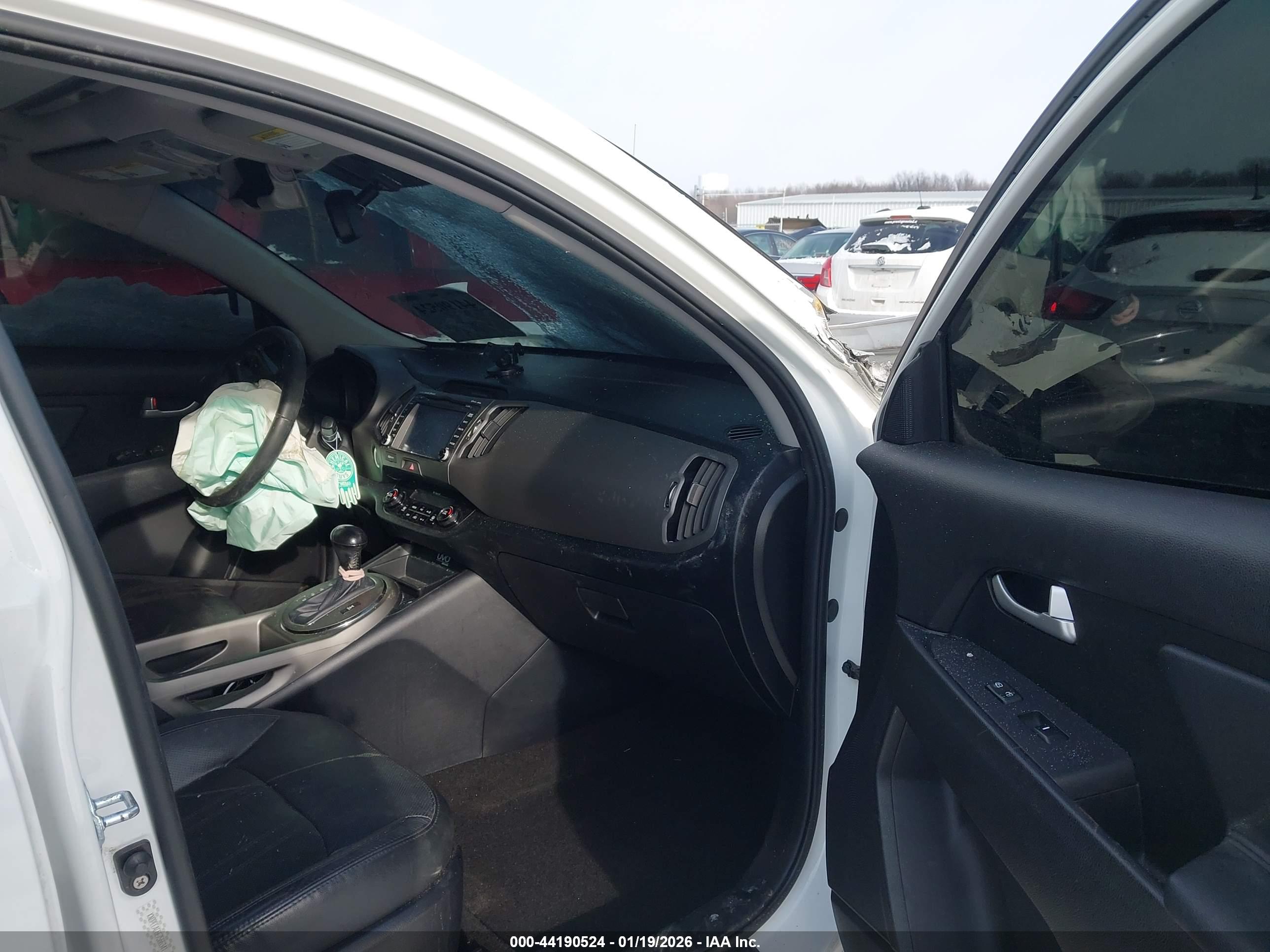 KIA SPORTAGE image 5