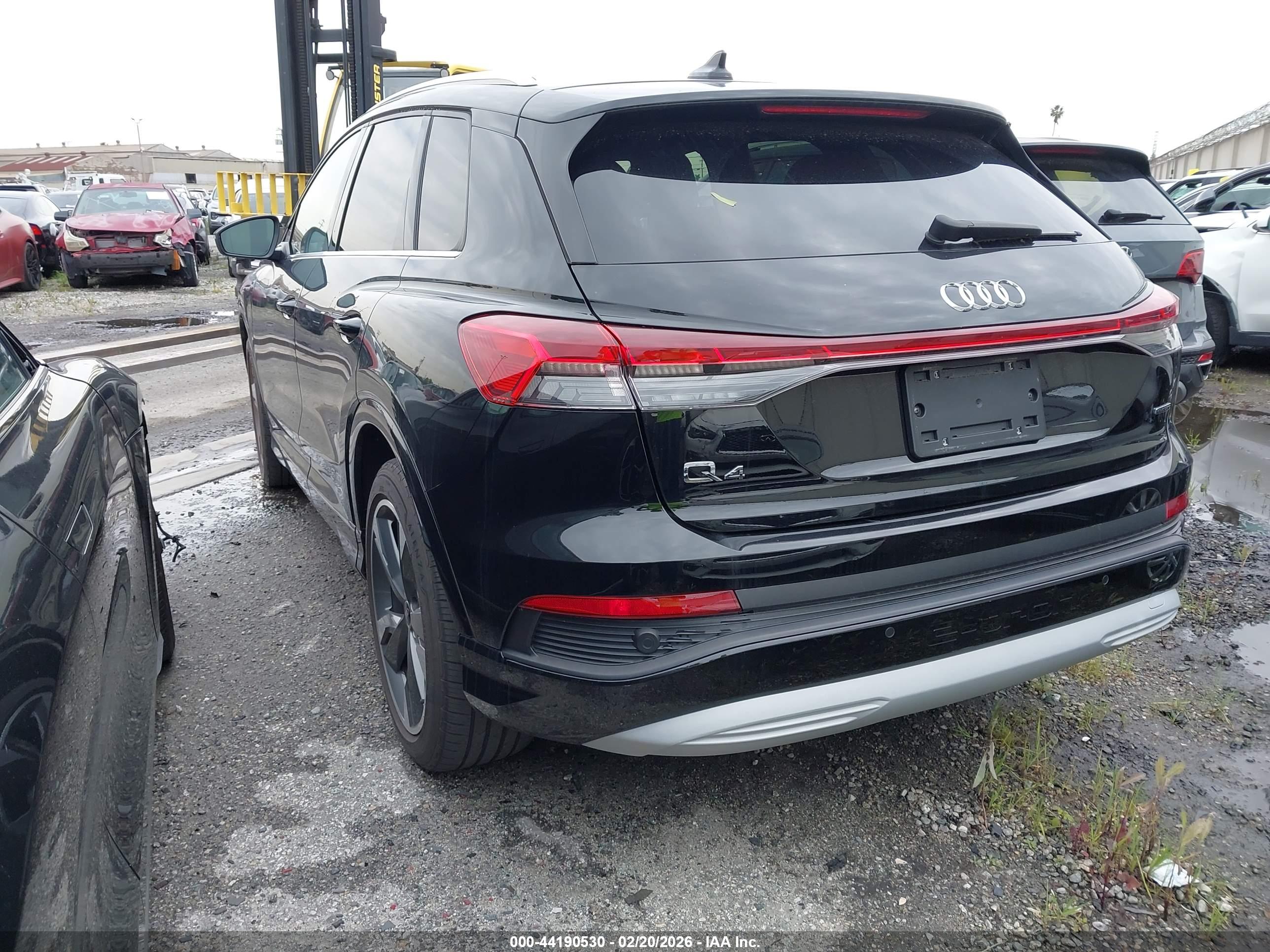 AUDI Q4 image 3