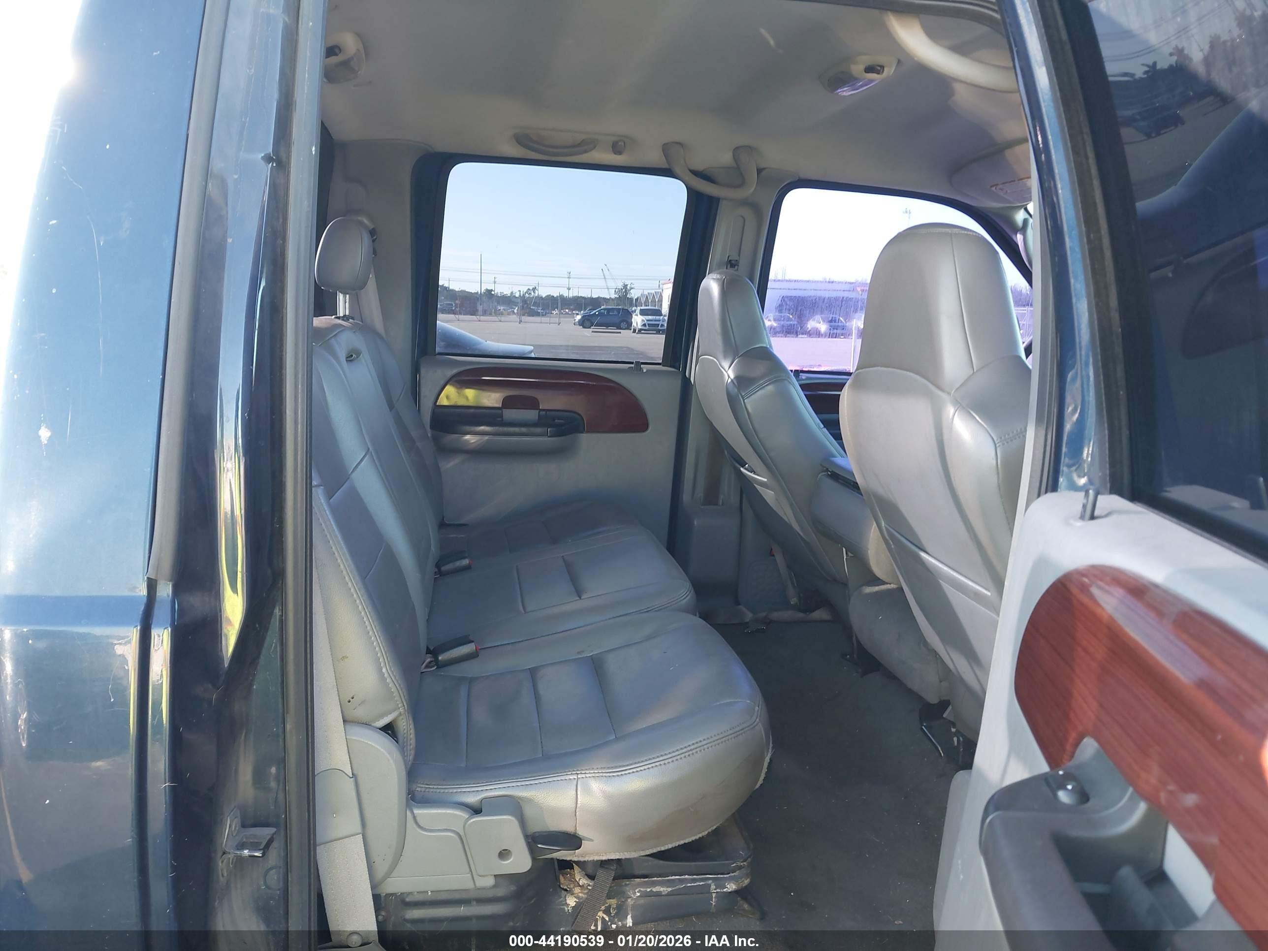 FORD F-350 image 8