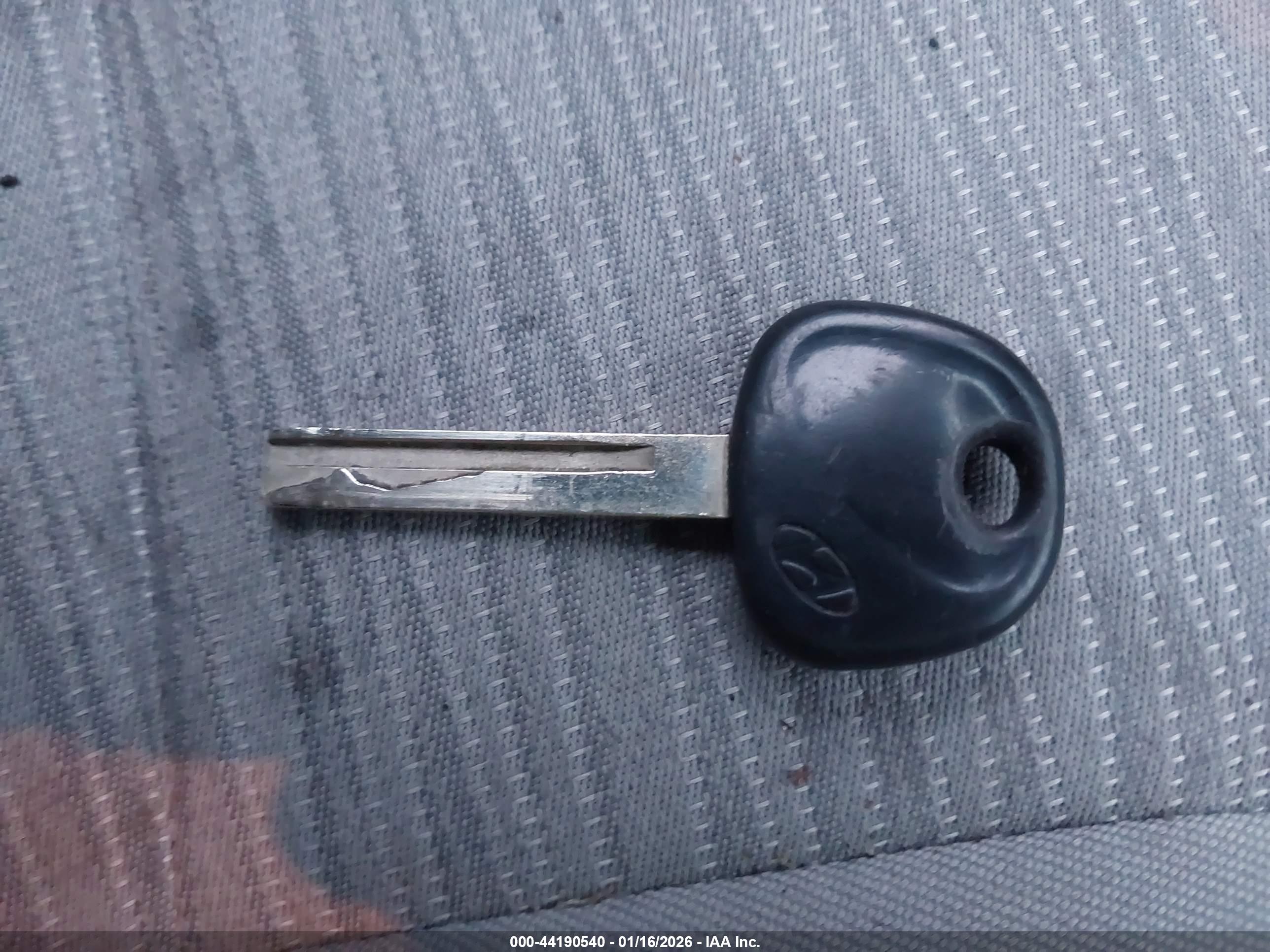 HYUNDAI ACCENT image 11