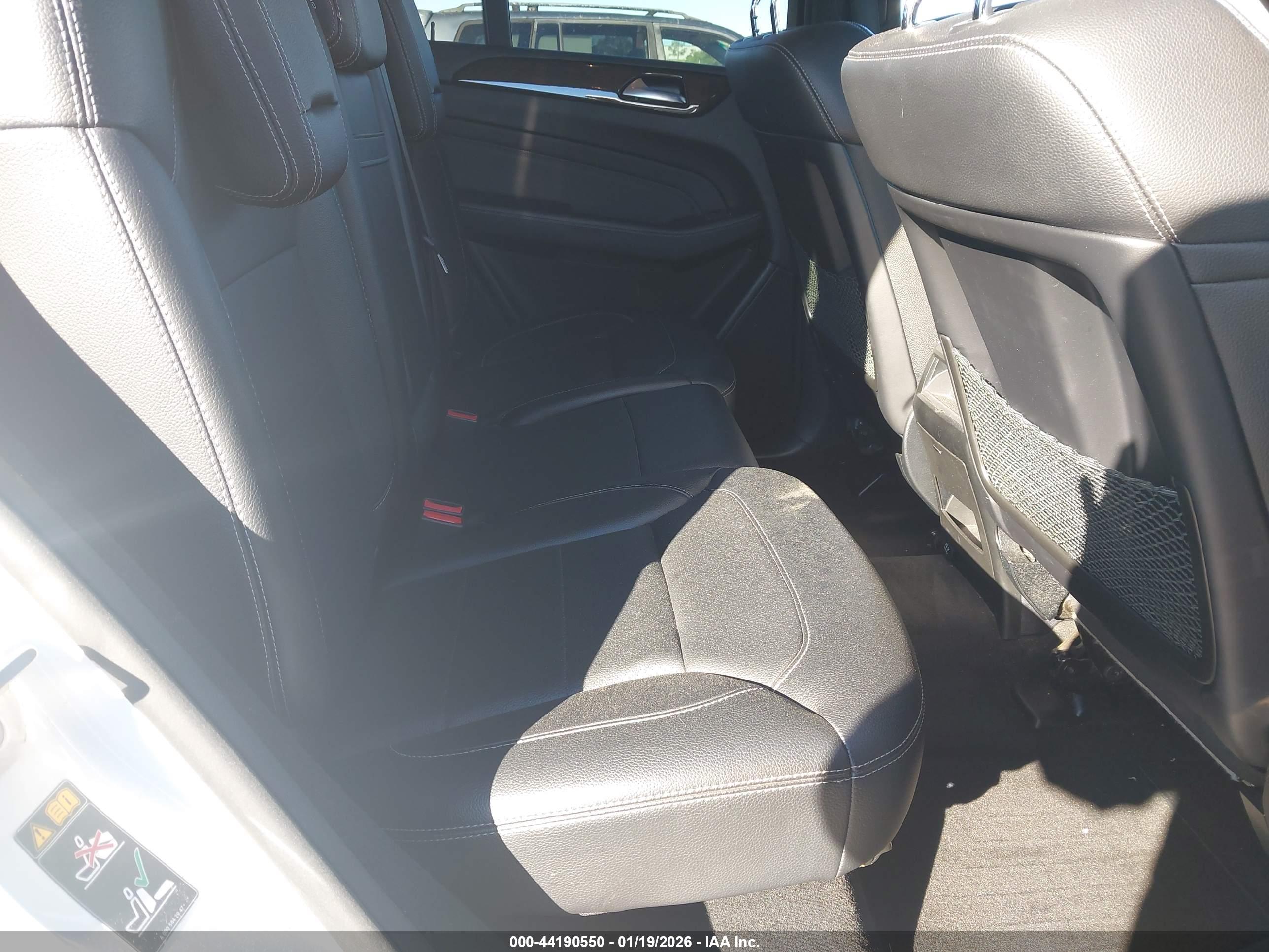 MERCEDES-BENZ ML image 8
