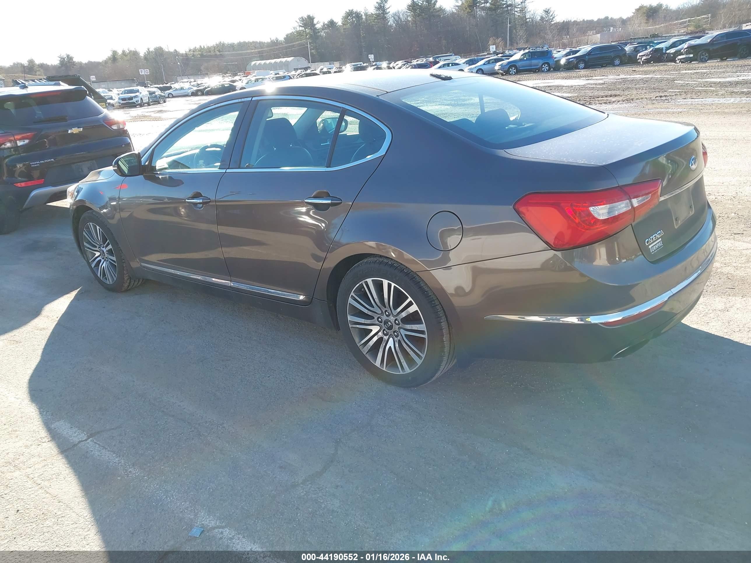 KIA CADENZA image 3