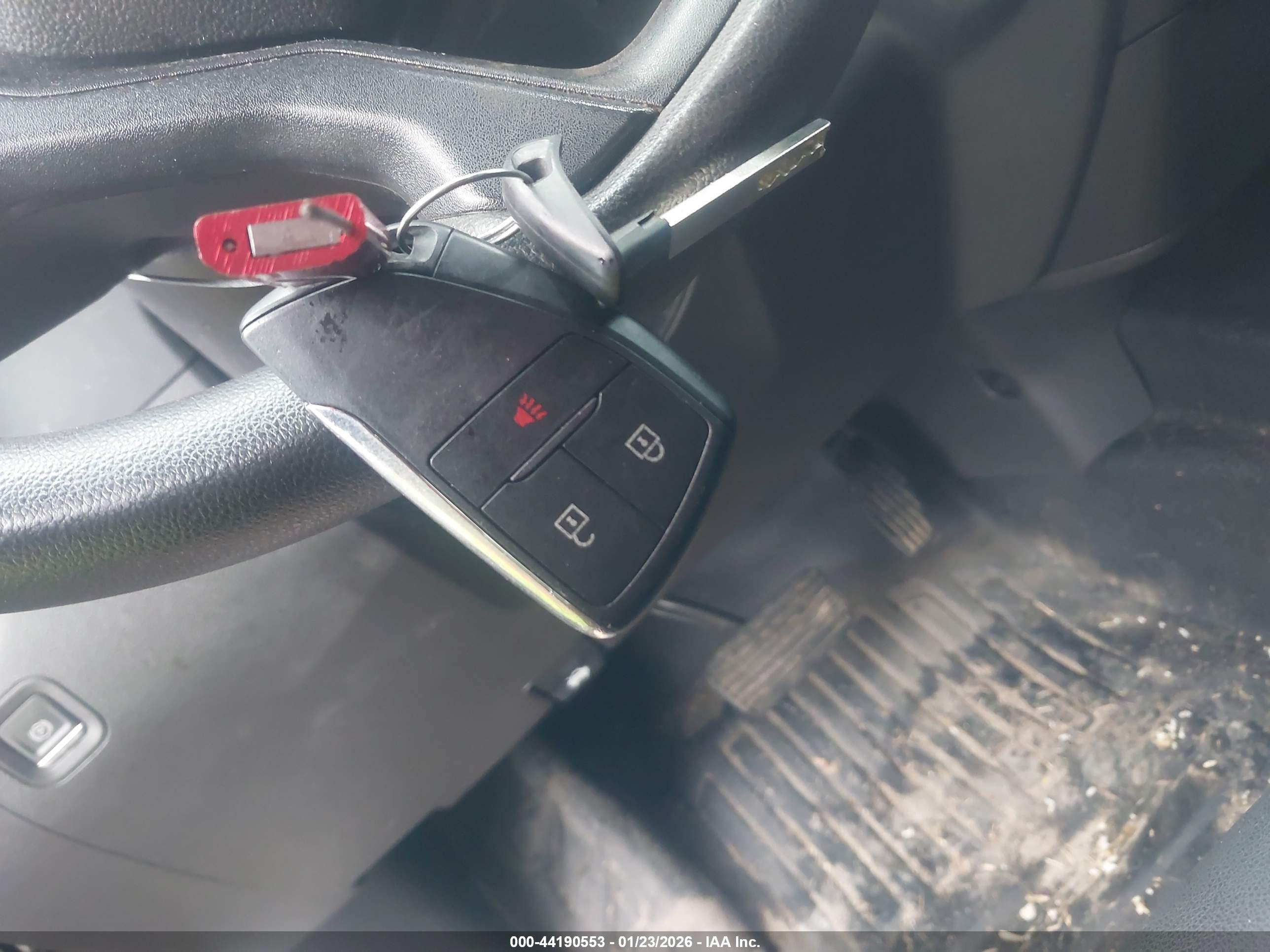 CHEVROLET SILVERADO image 11