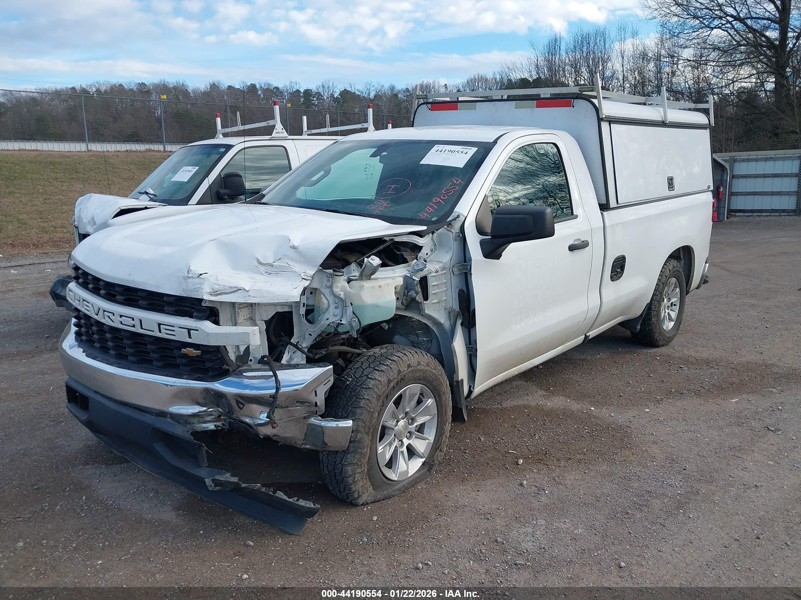 CHEVROLET SILVERADO image 2