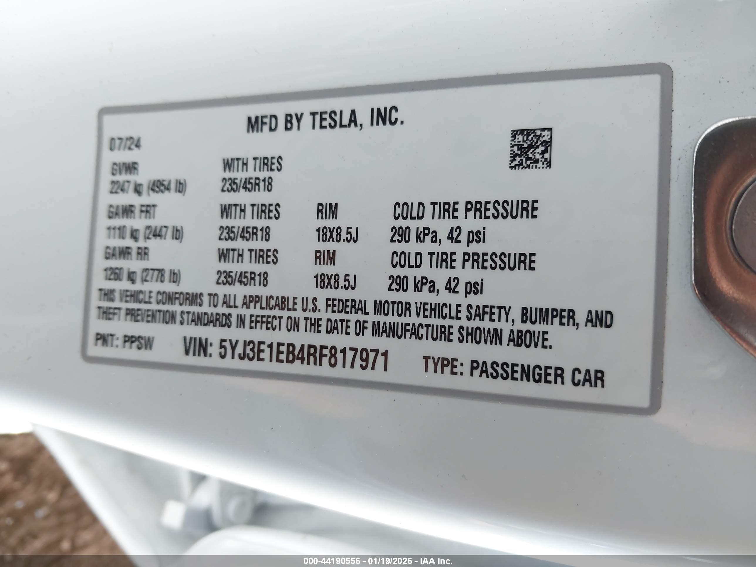 TESLA MODEL image 9