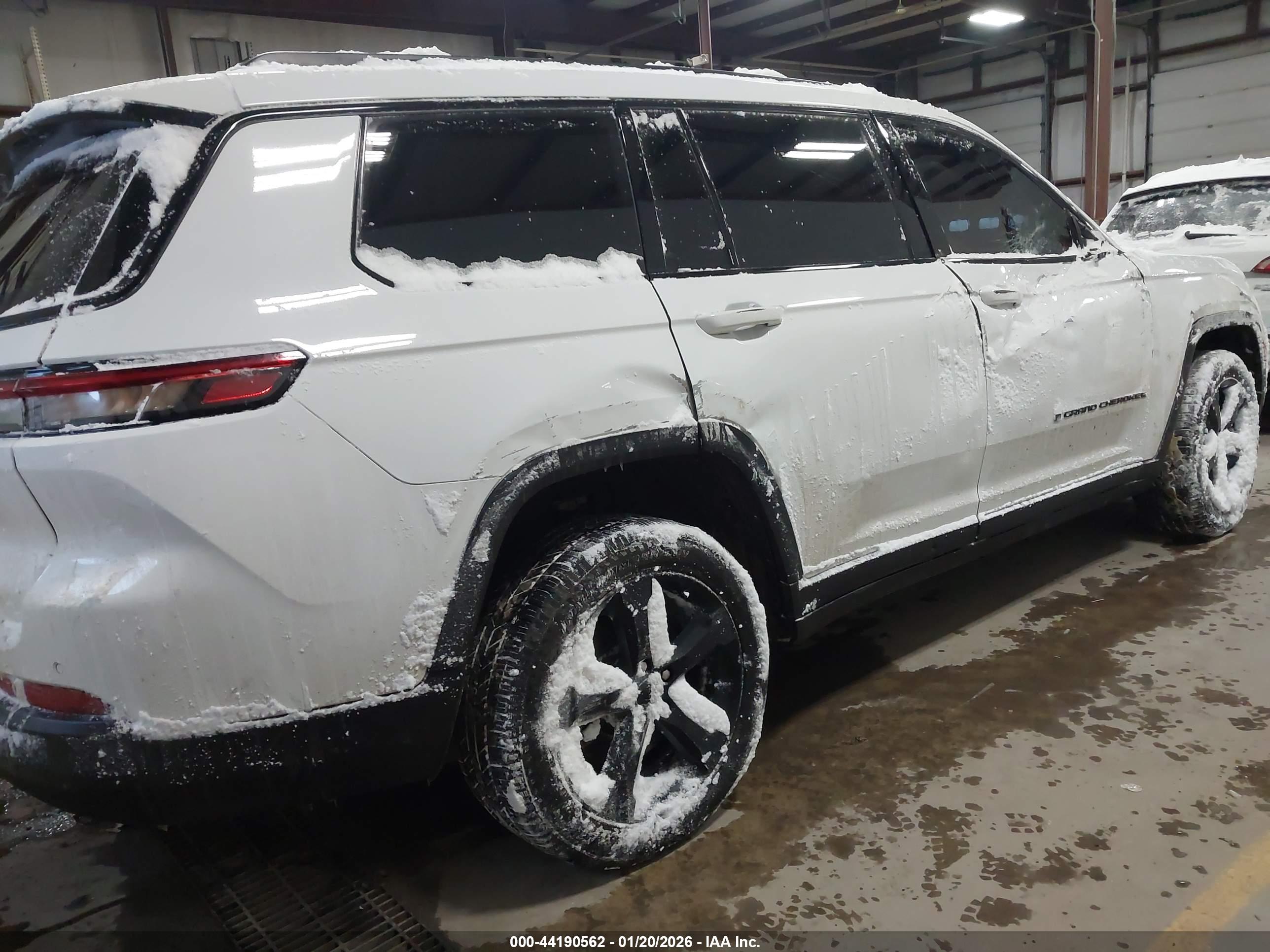 JEEP GRAND image 4