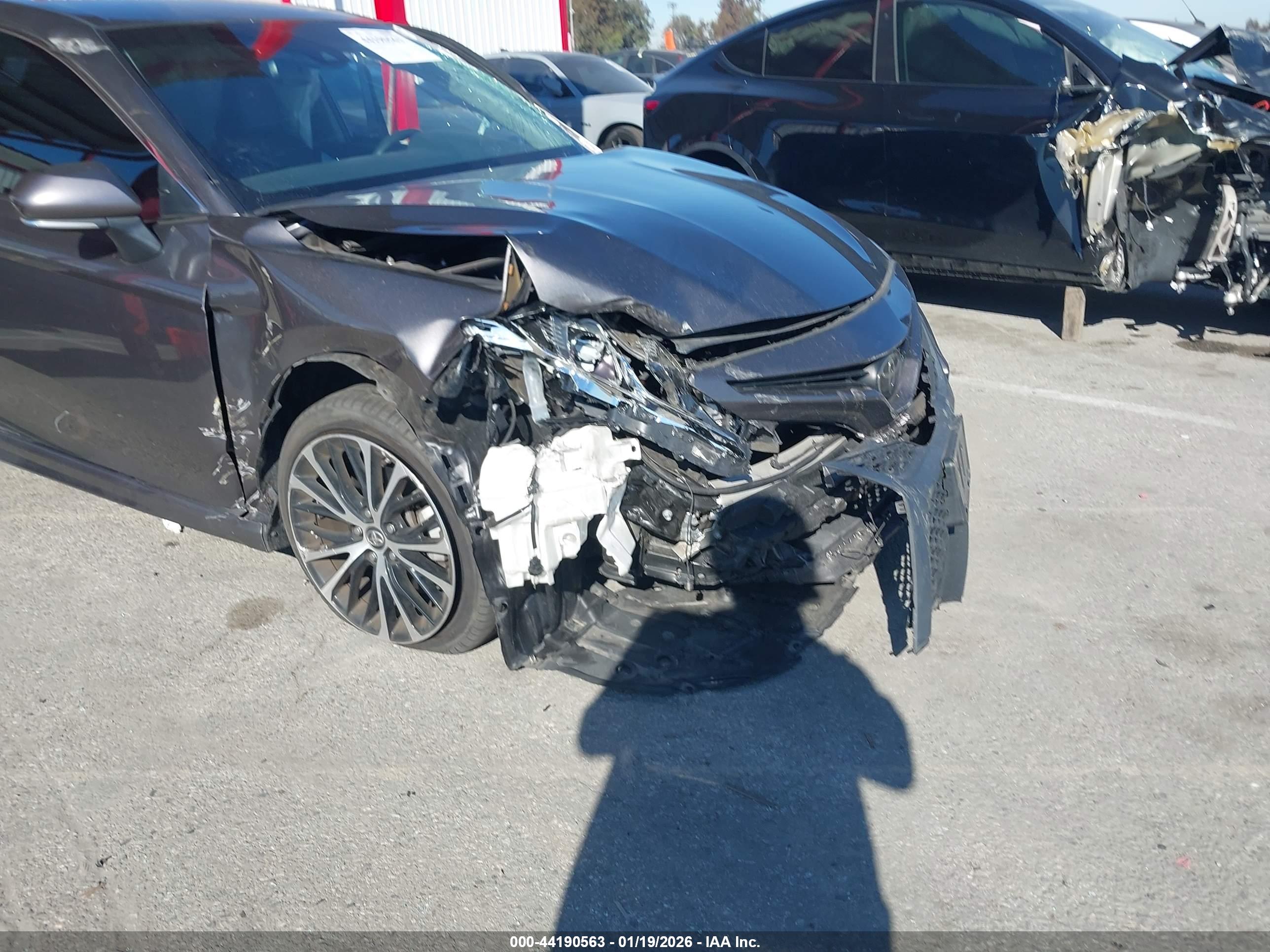 TOYOTA CAMRY image 6