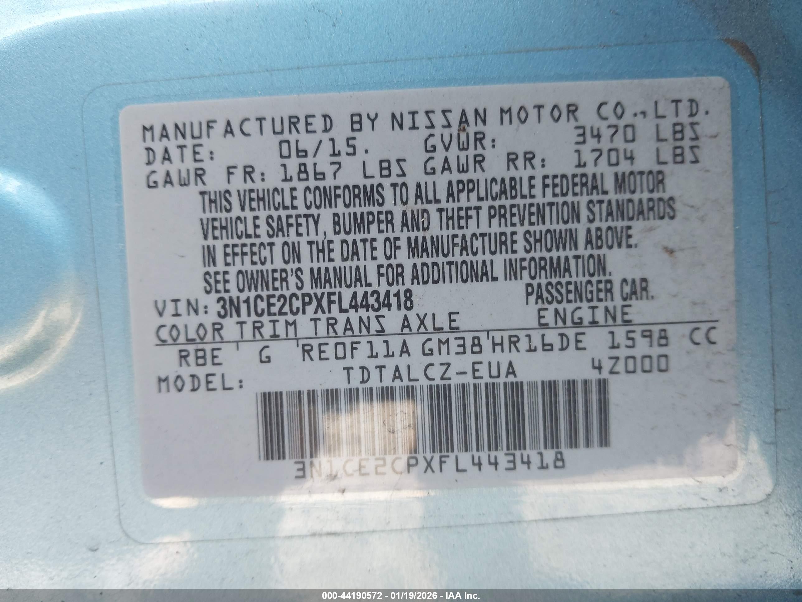 NISSAN VERSA image 9