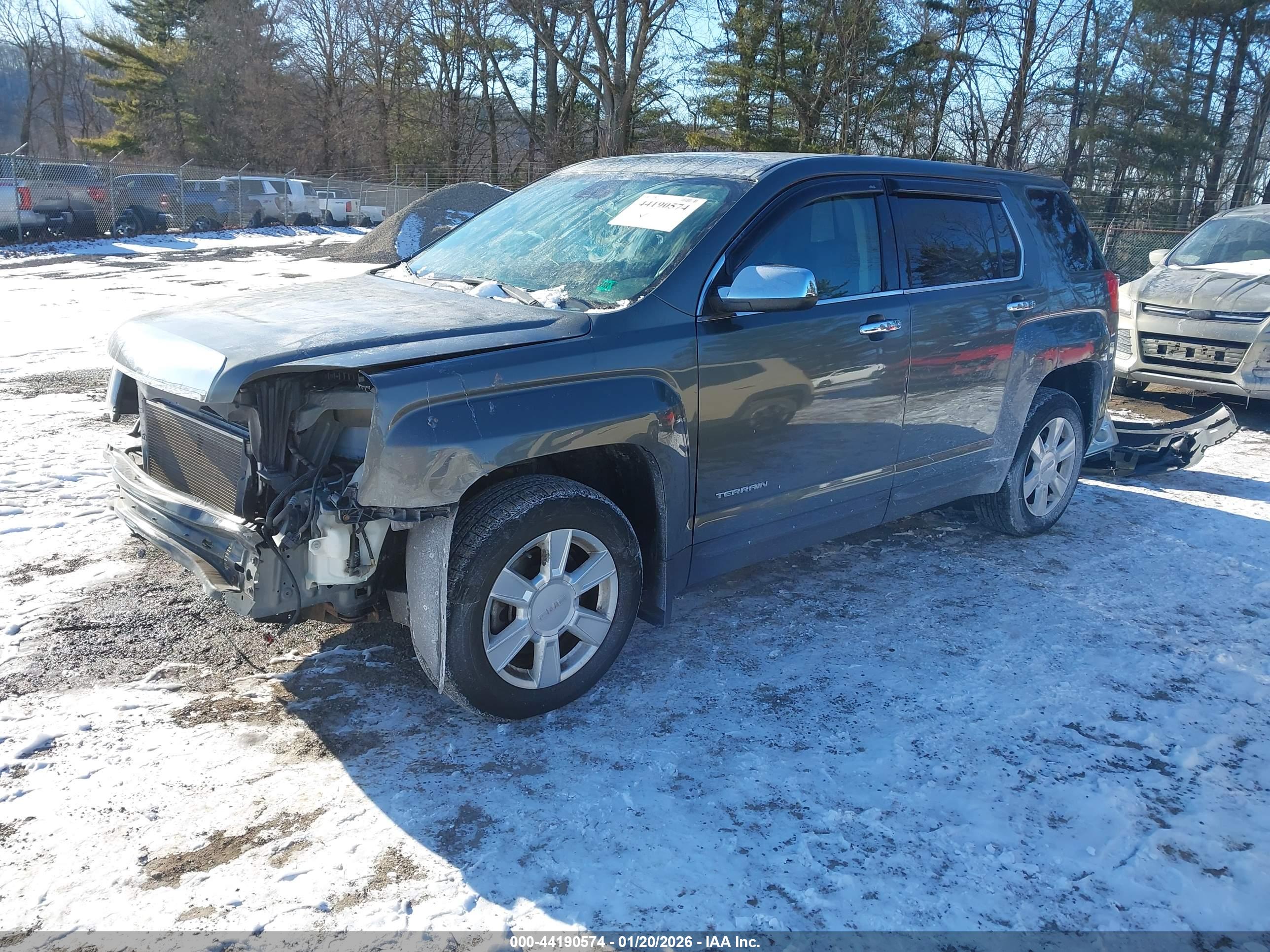 GMC TERRAIN image 2