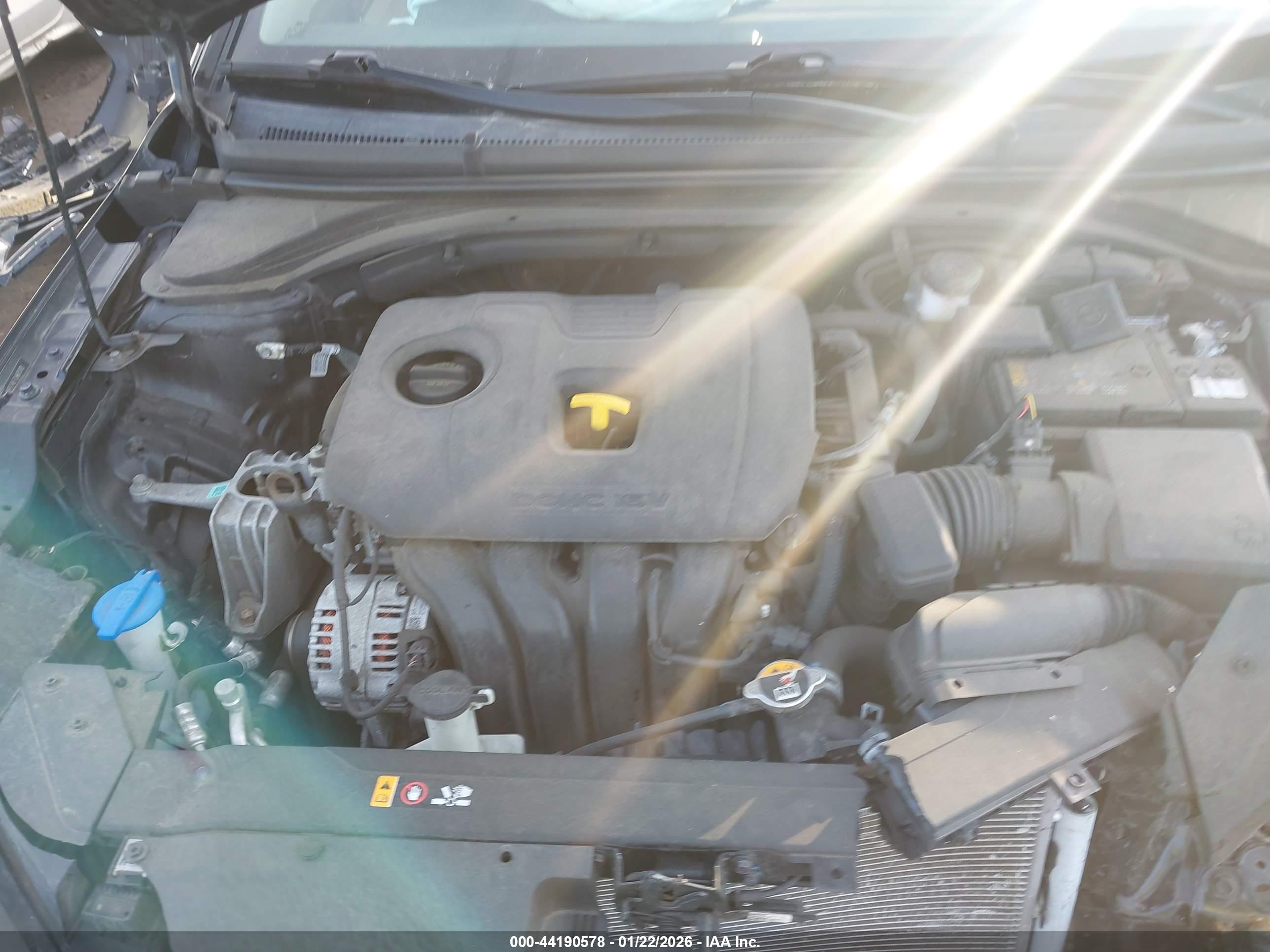 HYUNDAI ELANTRA image 10