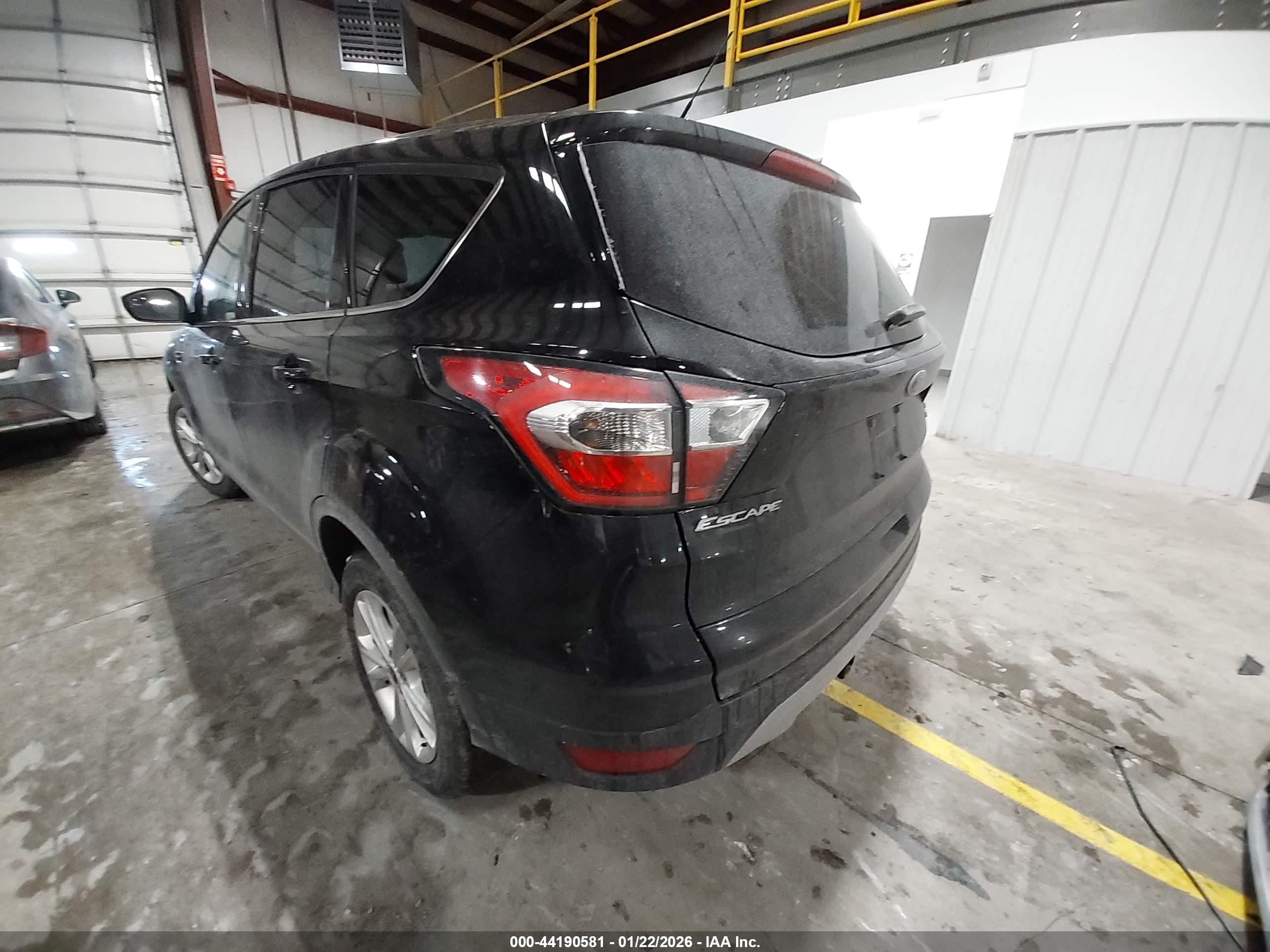 FORD ESCAPE image 3