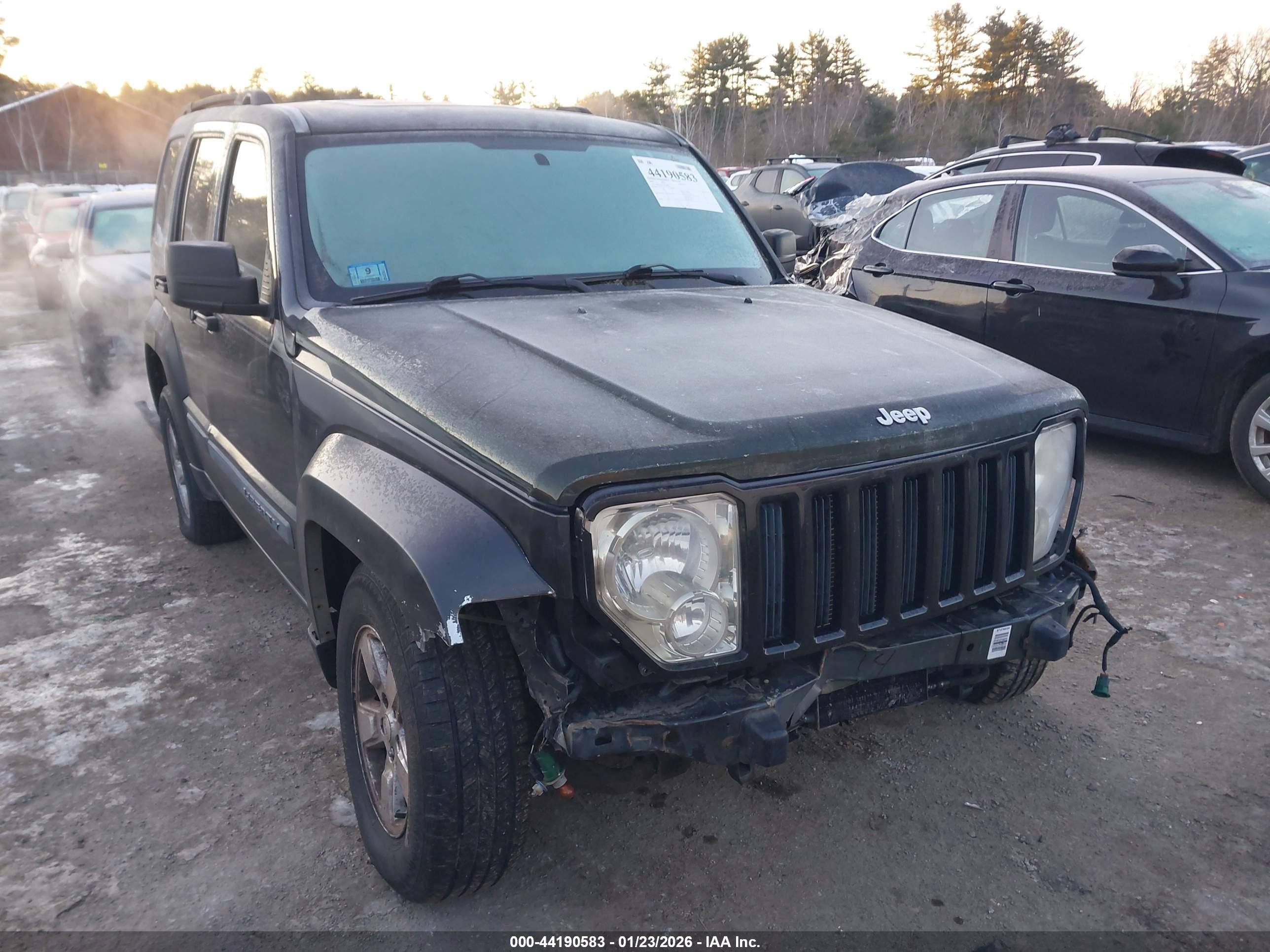 JEEP LIBERTY image 6