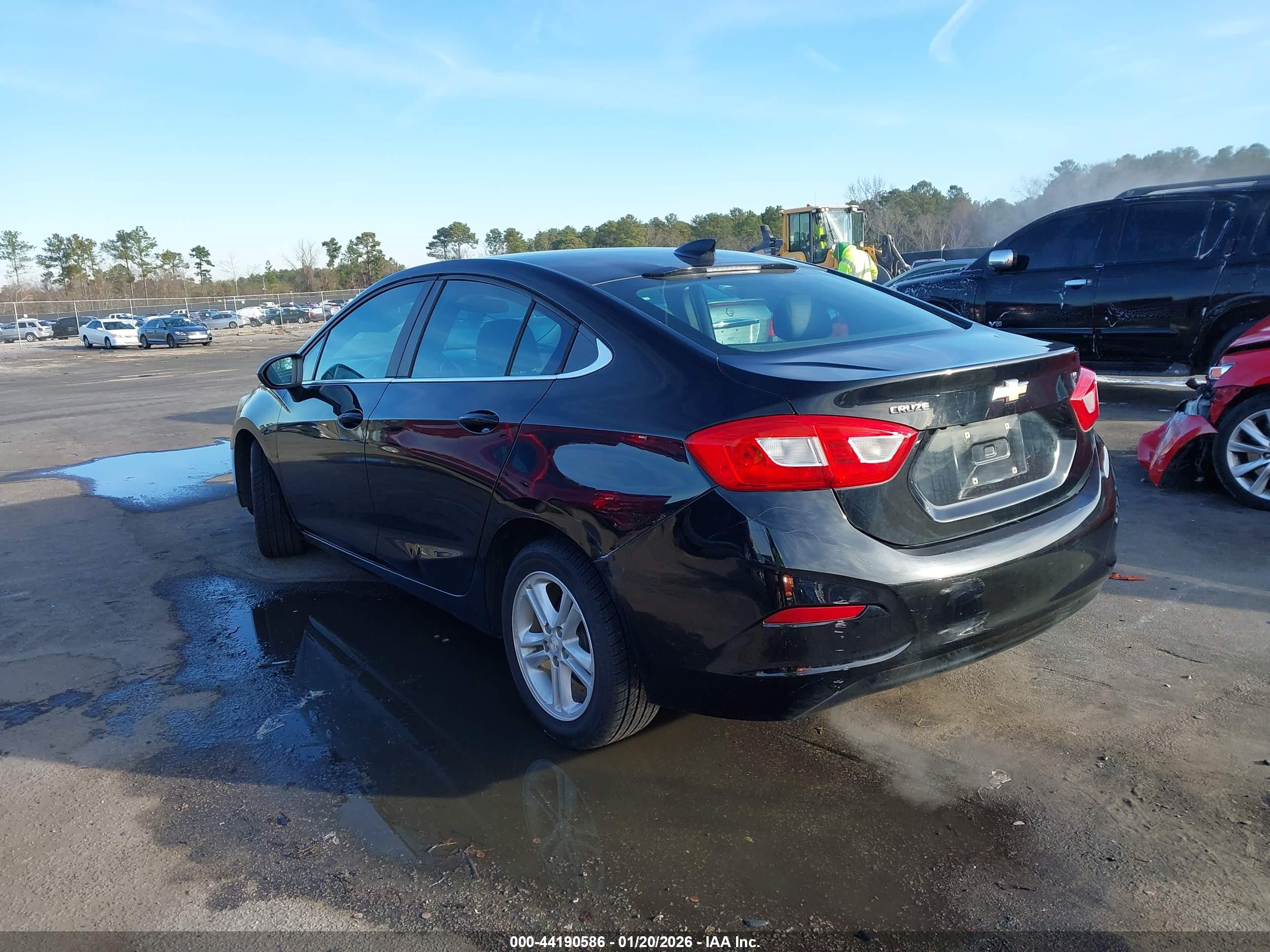 CHEVROLET CRUZE image 3