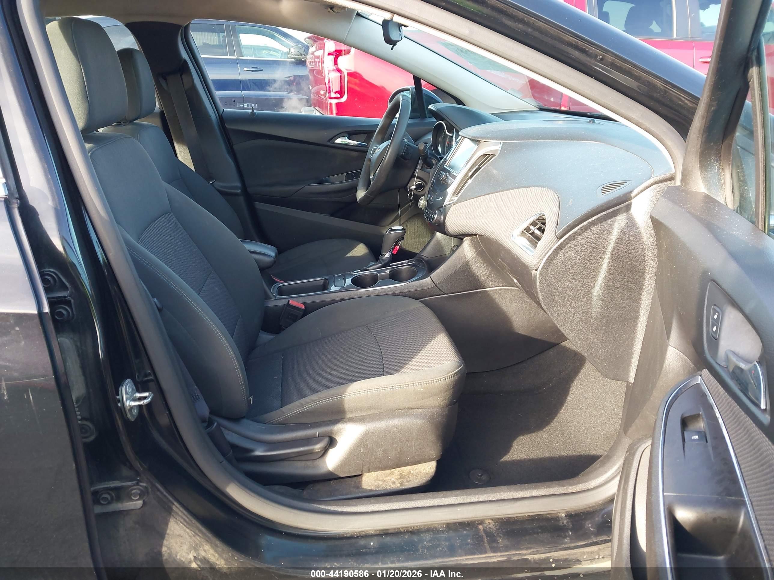 CHEVROLET CRUZE image 5