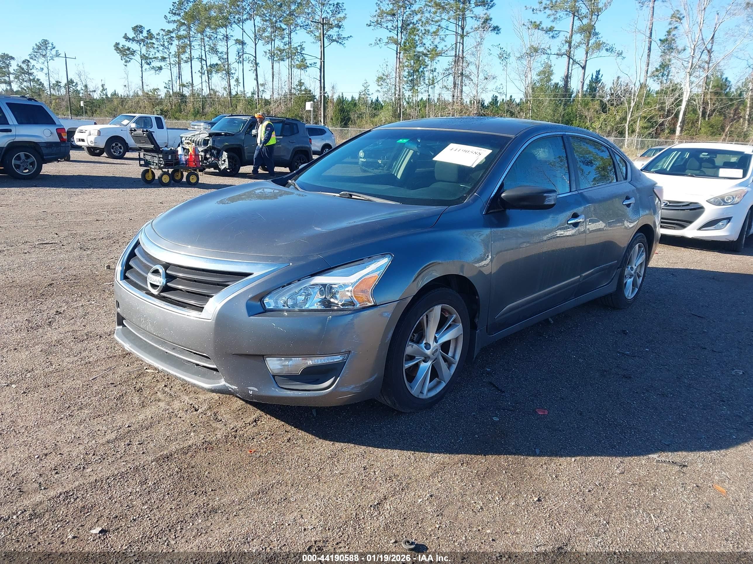NISSAN ALTIMA image 2