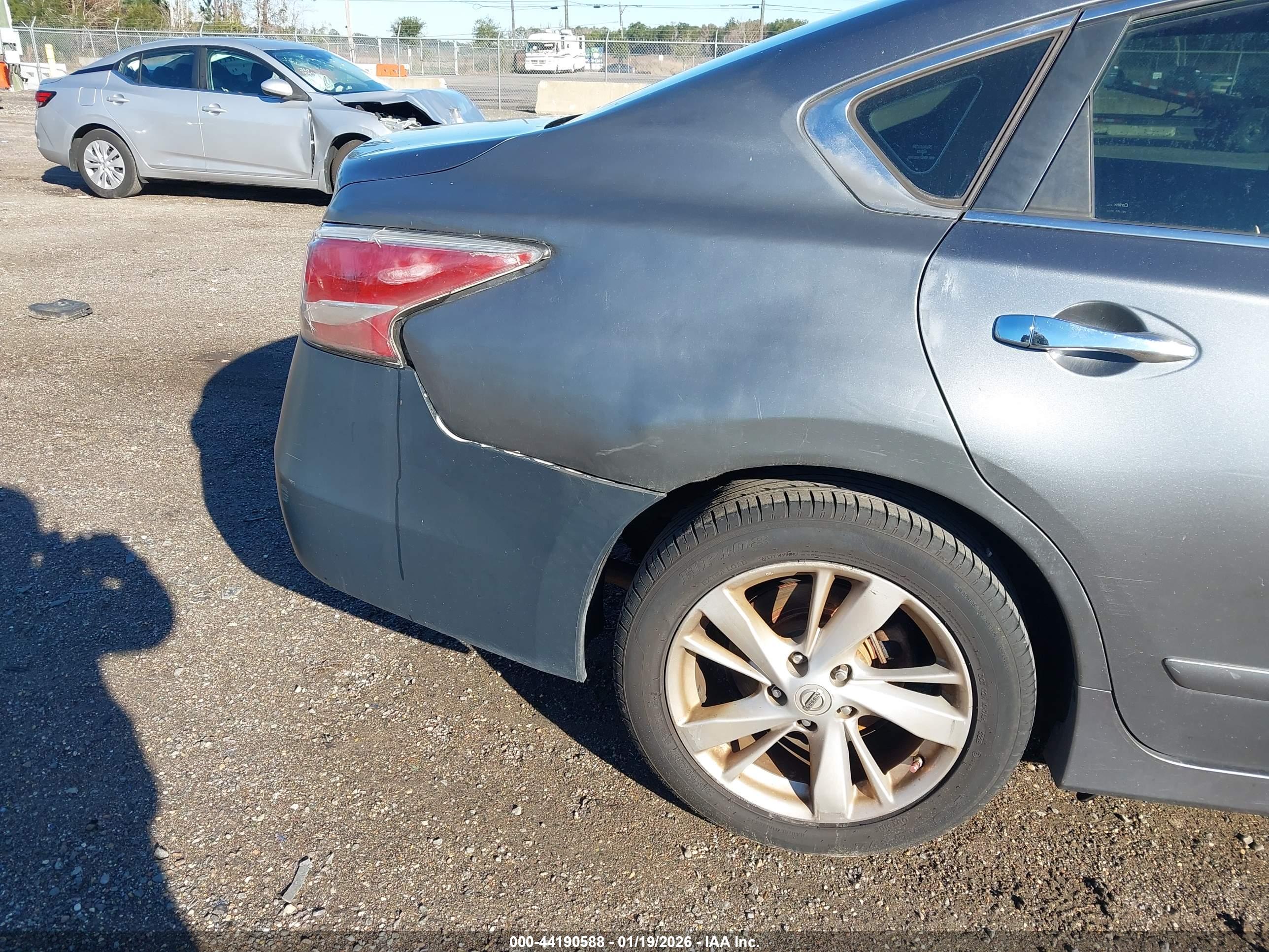 NISSAN ALTIMA image 6