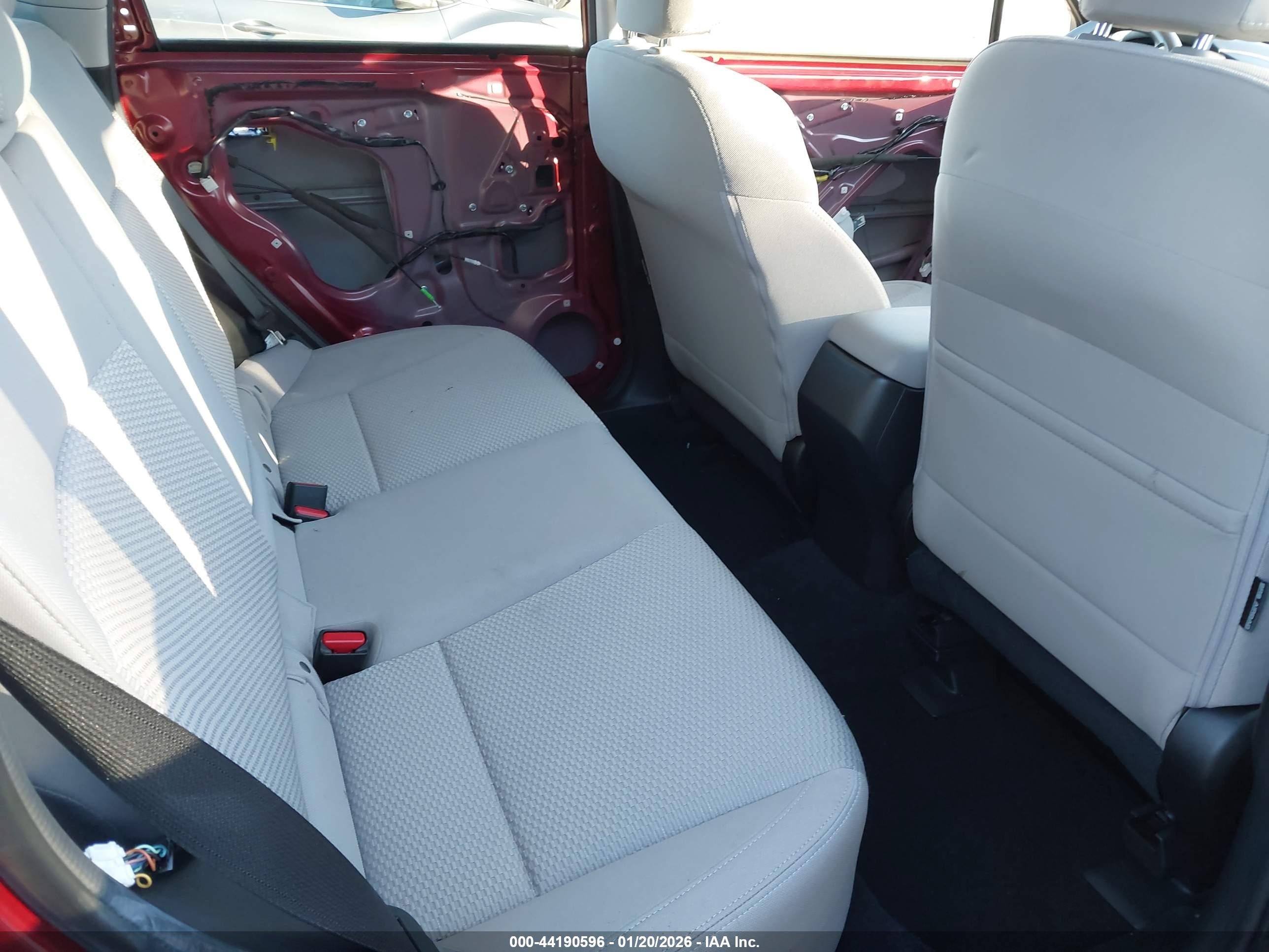 SUBARU FORESTER image 8