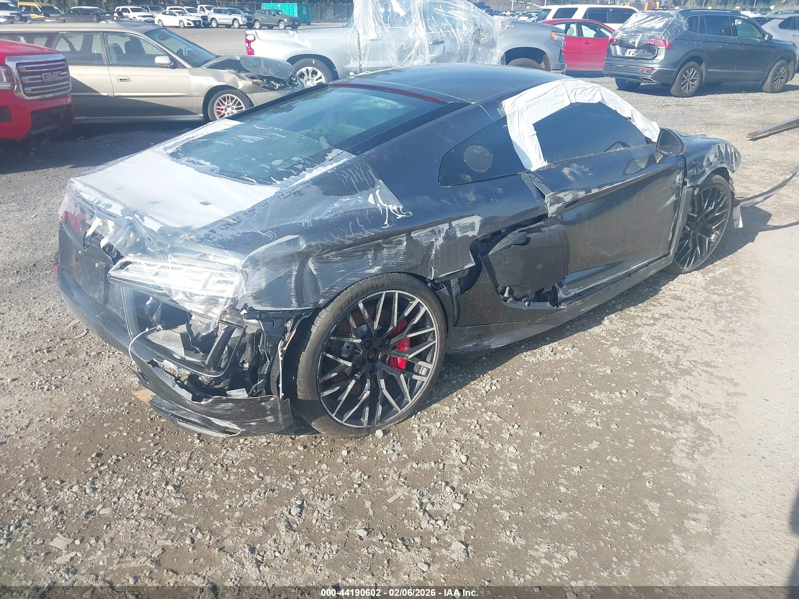 AUDI R8 image 6