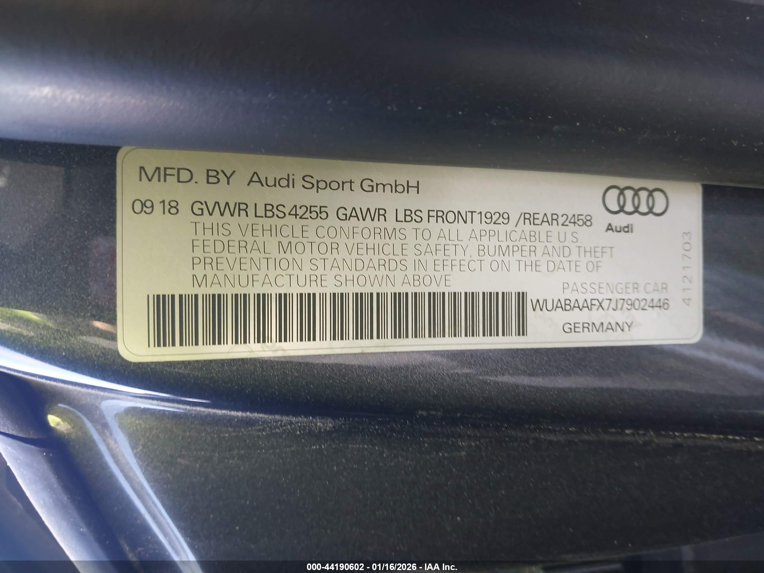 AUDI R8 image 9