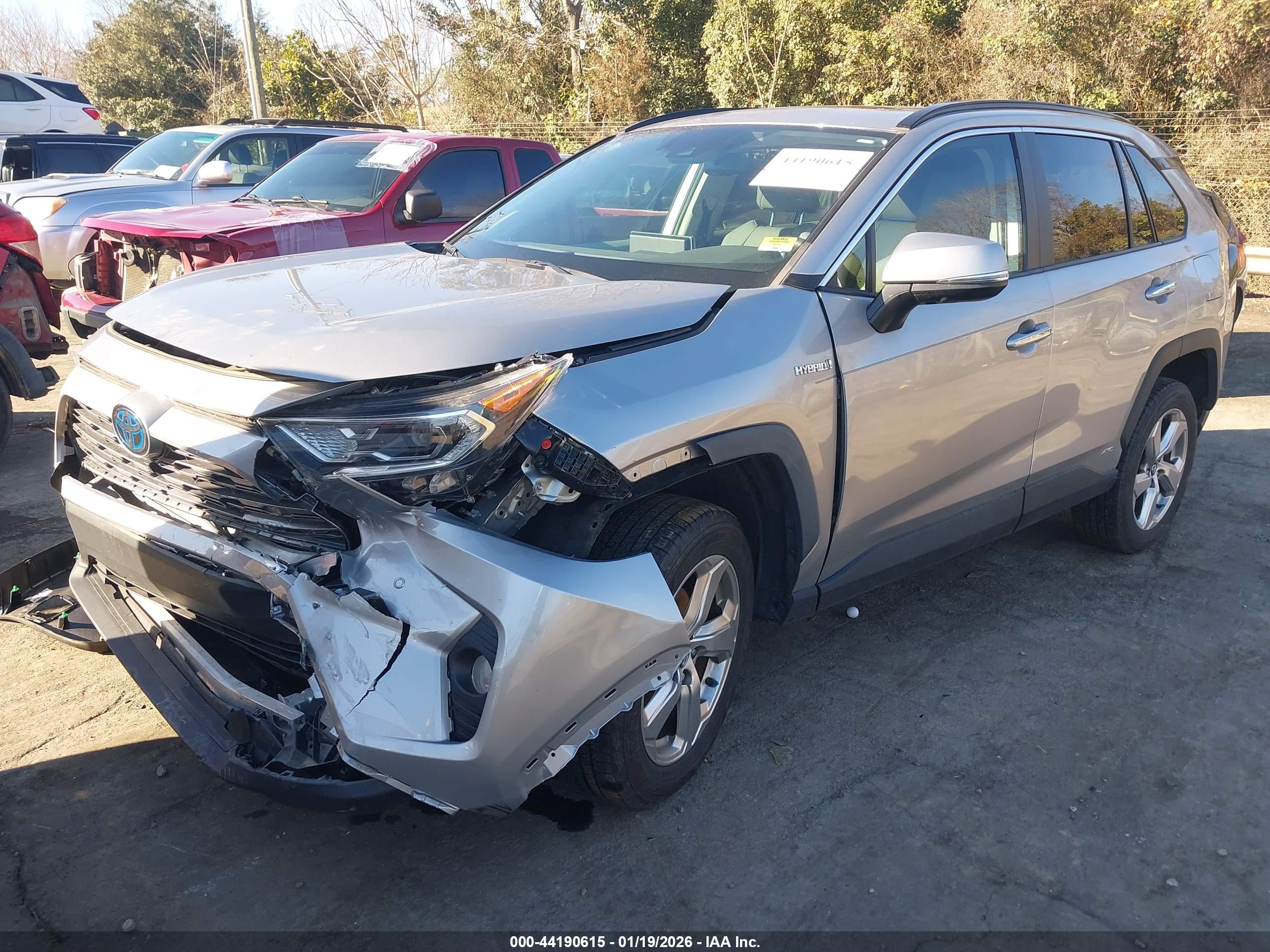 TOYOTA RAV4 image 2