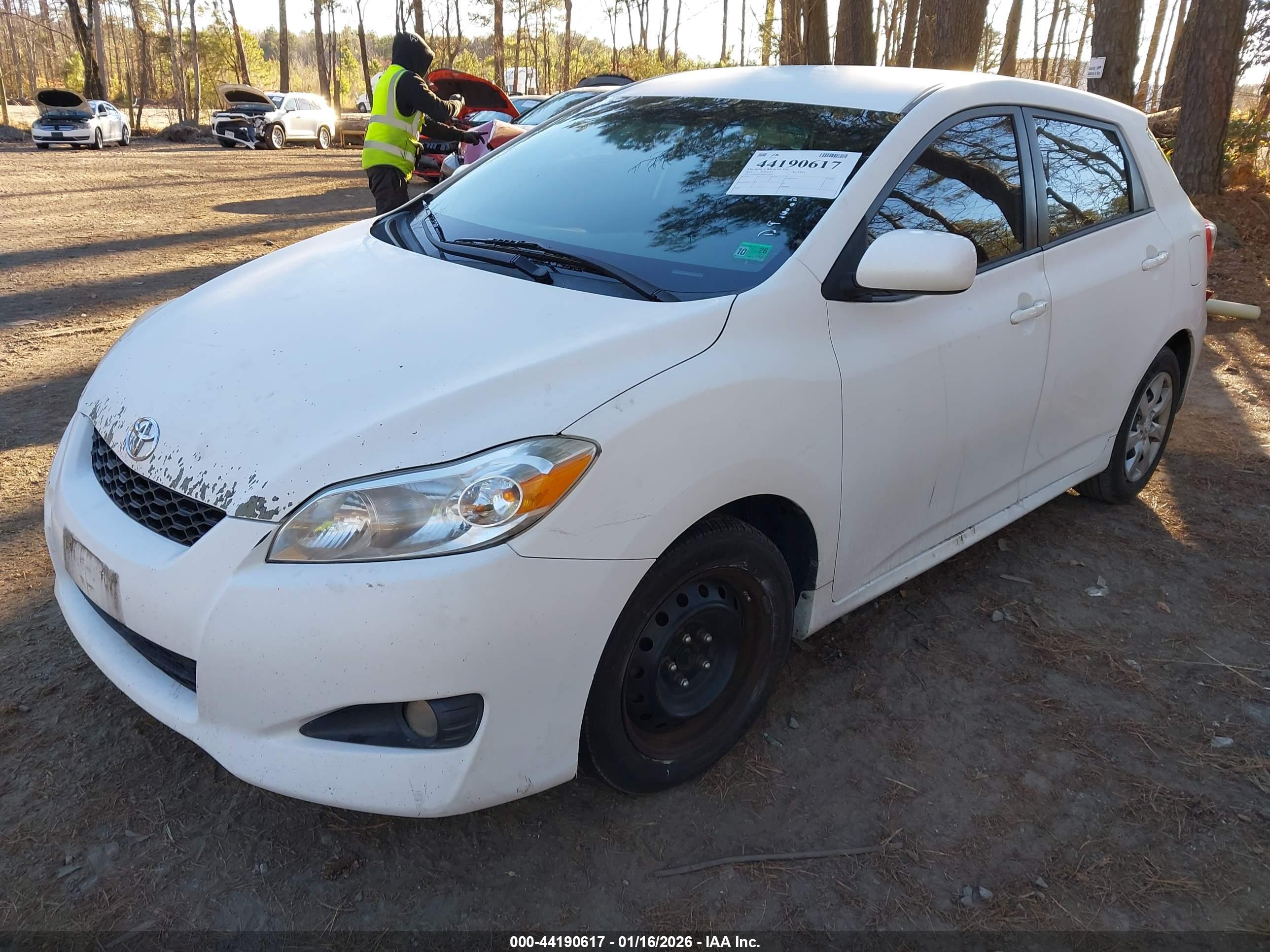 TOYOTA MATRIX image 2