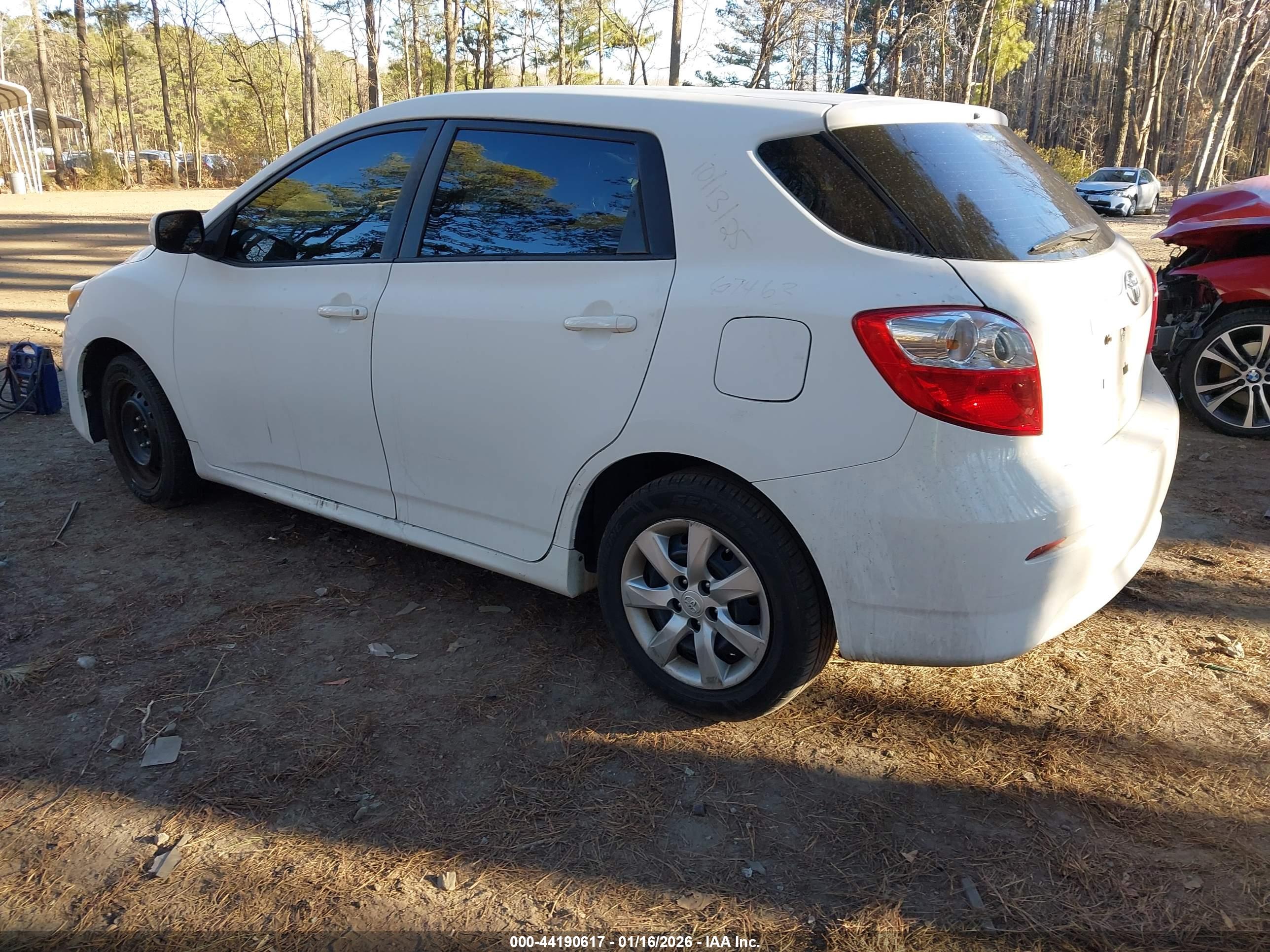 TOYOTA MATRIX image 3