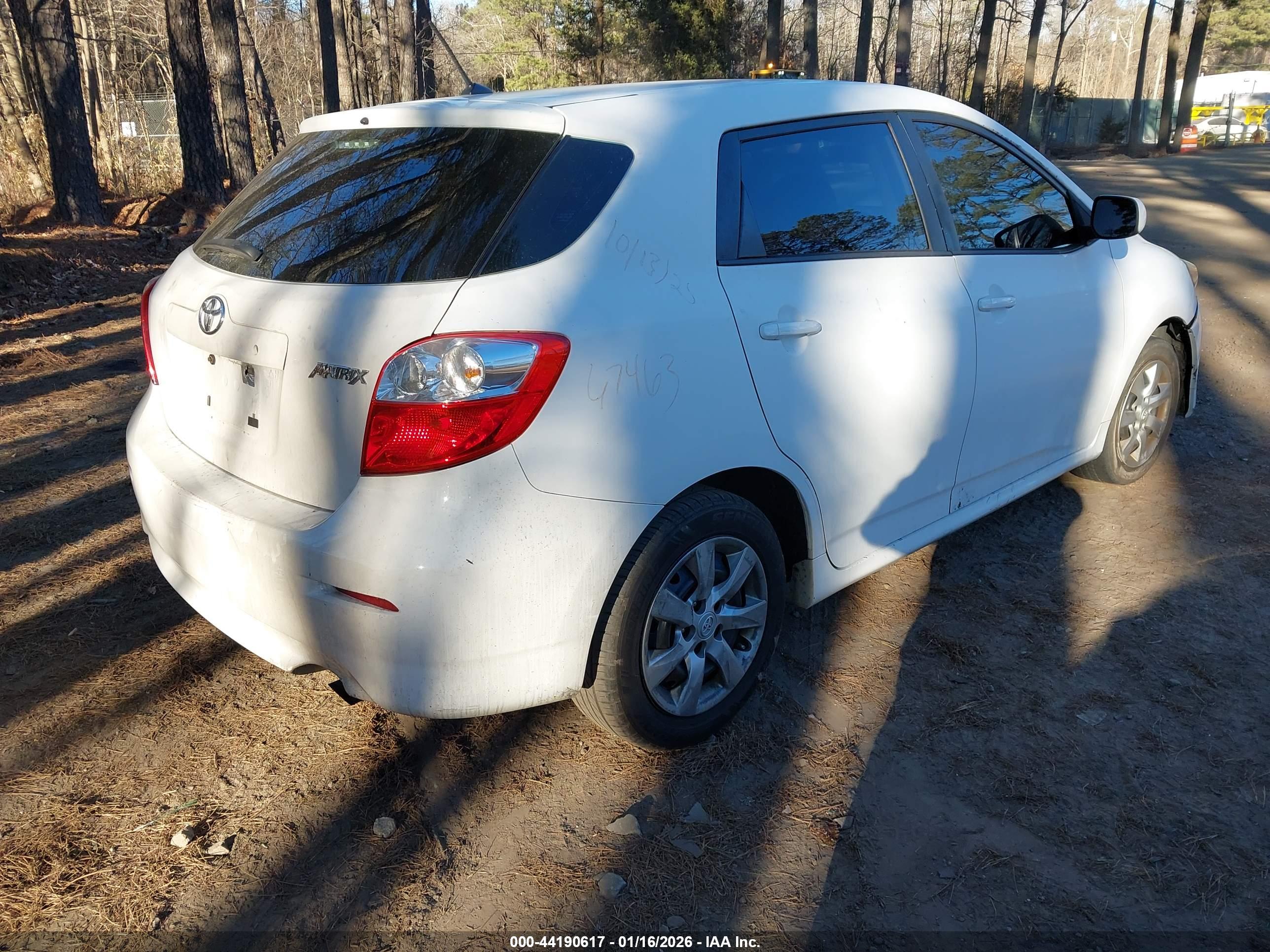 TOYOTA MATRIX image 4